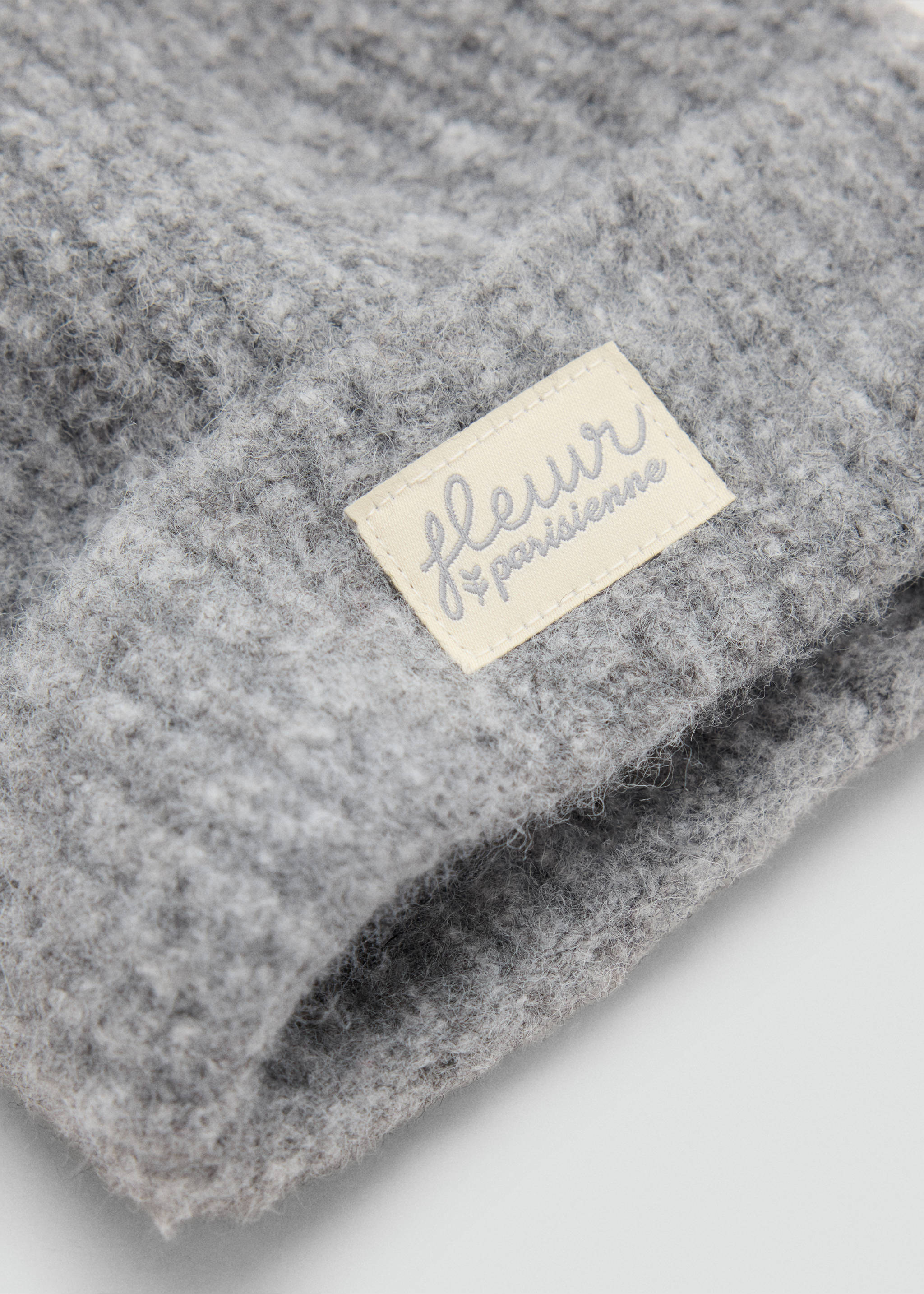 Pom pom cable-knit beanie - Medium plane, Grey. Ref: 37035994-00.