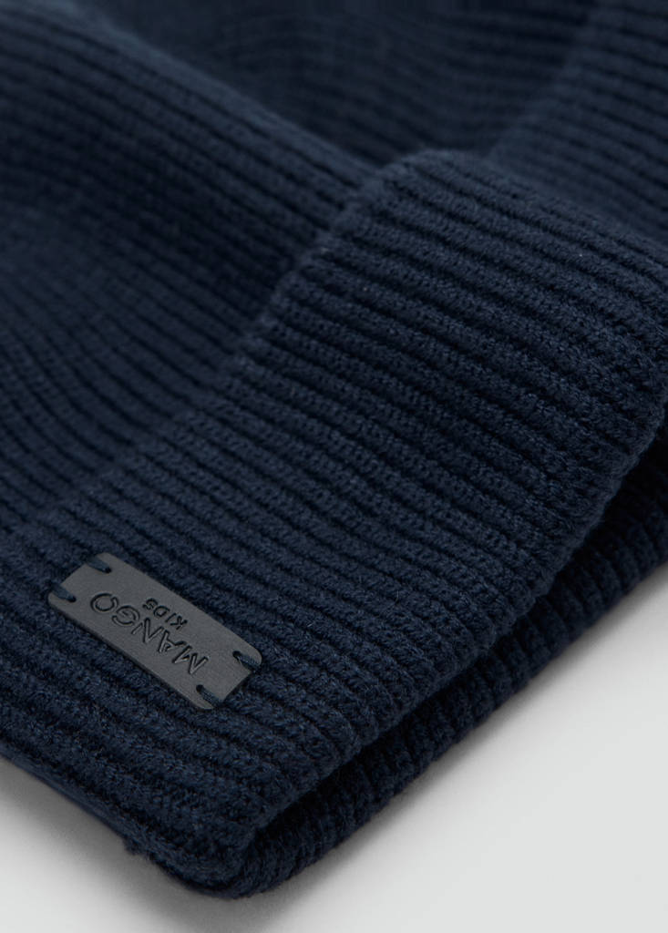 Ribbed hat with relief logo — Navy