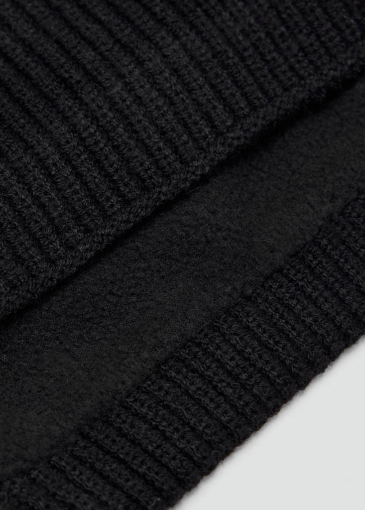 Ribbed scarf with relief logo — Black