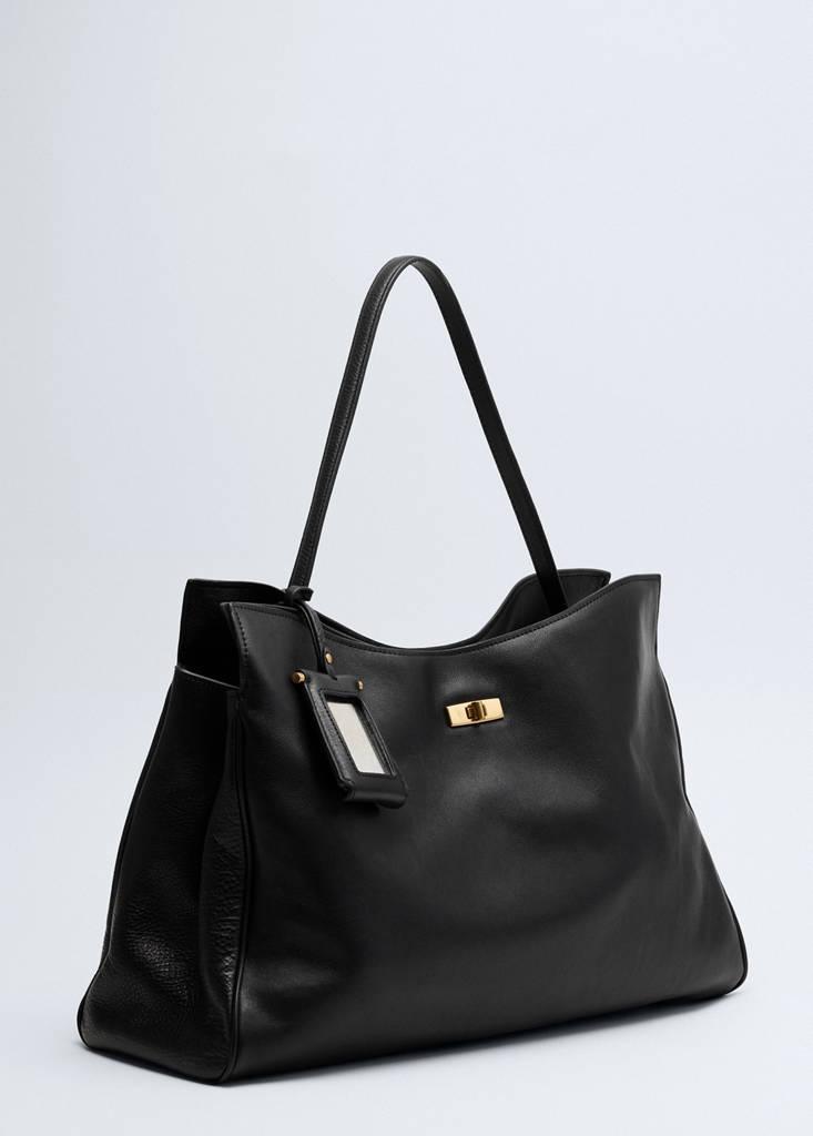 Leather shopper bag with charm and mirror — Black