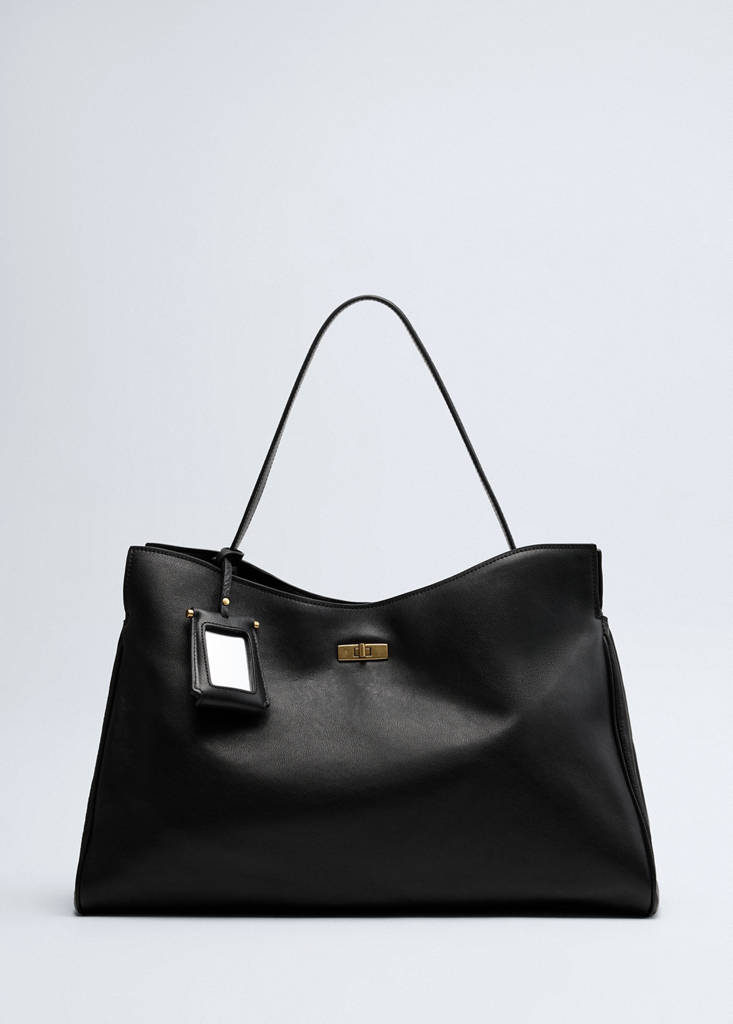 Leather shopper bag with charm and mirror — Black