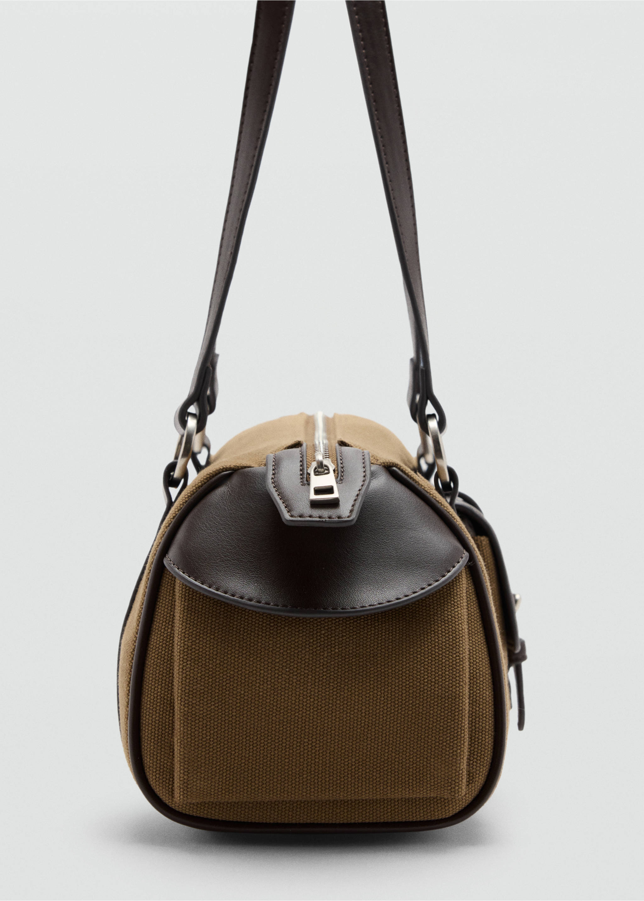 Cargo shoulder bag - Details of the article 1, Khaki. Ref: 37036010-00.