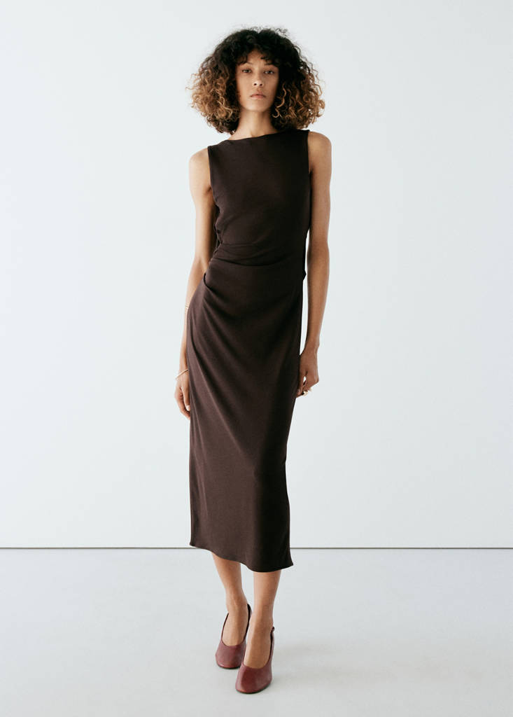 Ruched open-back dress — Brown