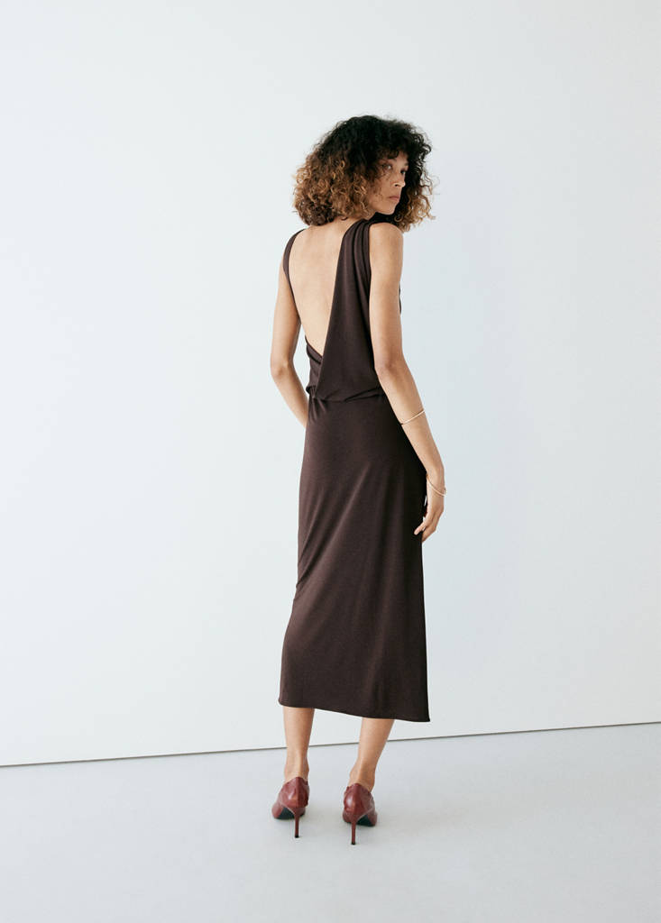 Ruched open-back dress — Brown