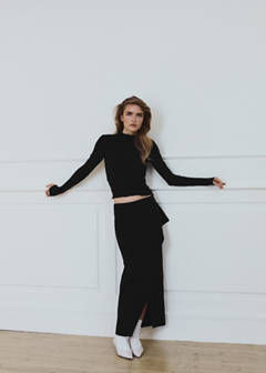 Skirt with slit and ruffle detail — Black 8