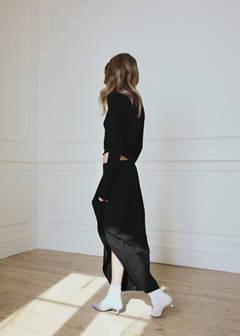 Skirt with slit and ruffle detail — Black 10