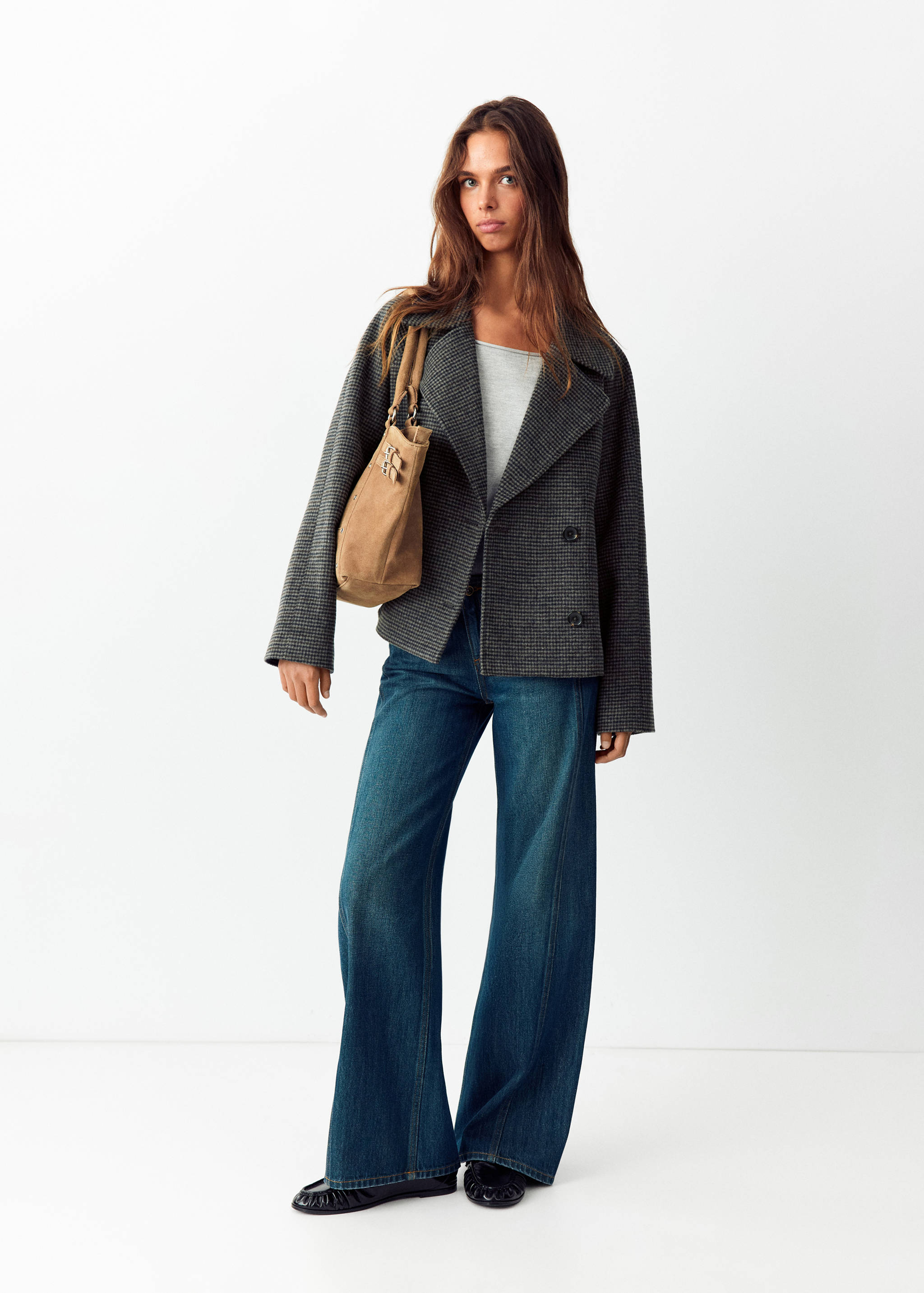 Short houndstooth double-breasted coat - General plane