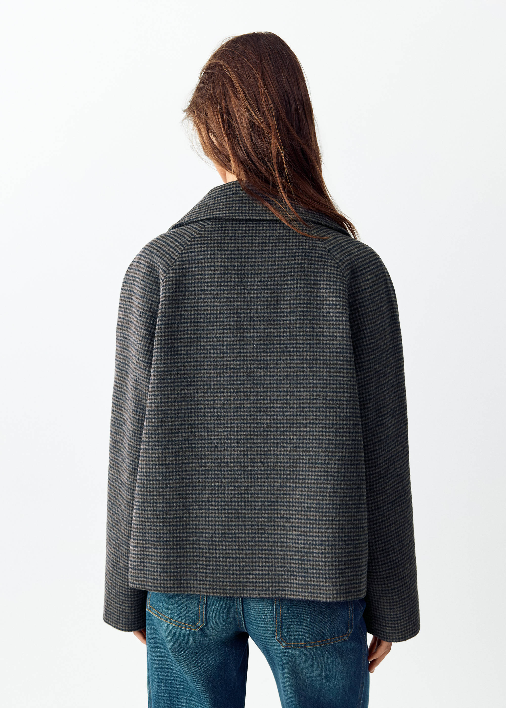 Short houndstooth double-breasted coat - Reverse of the article