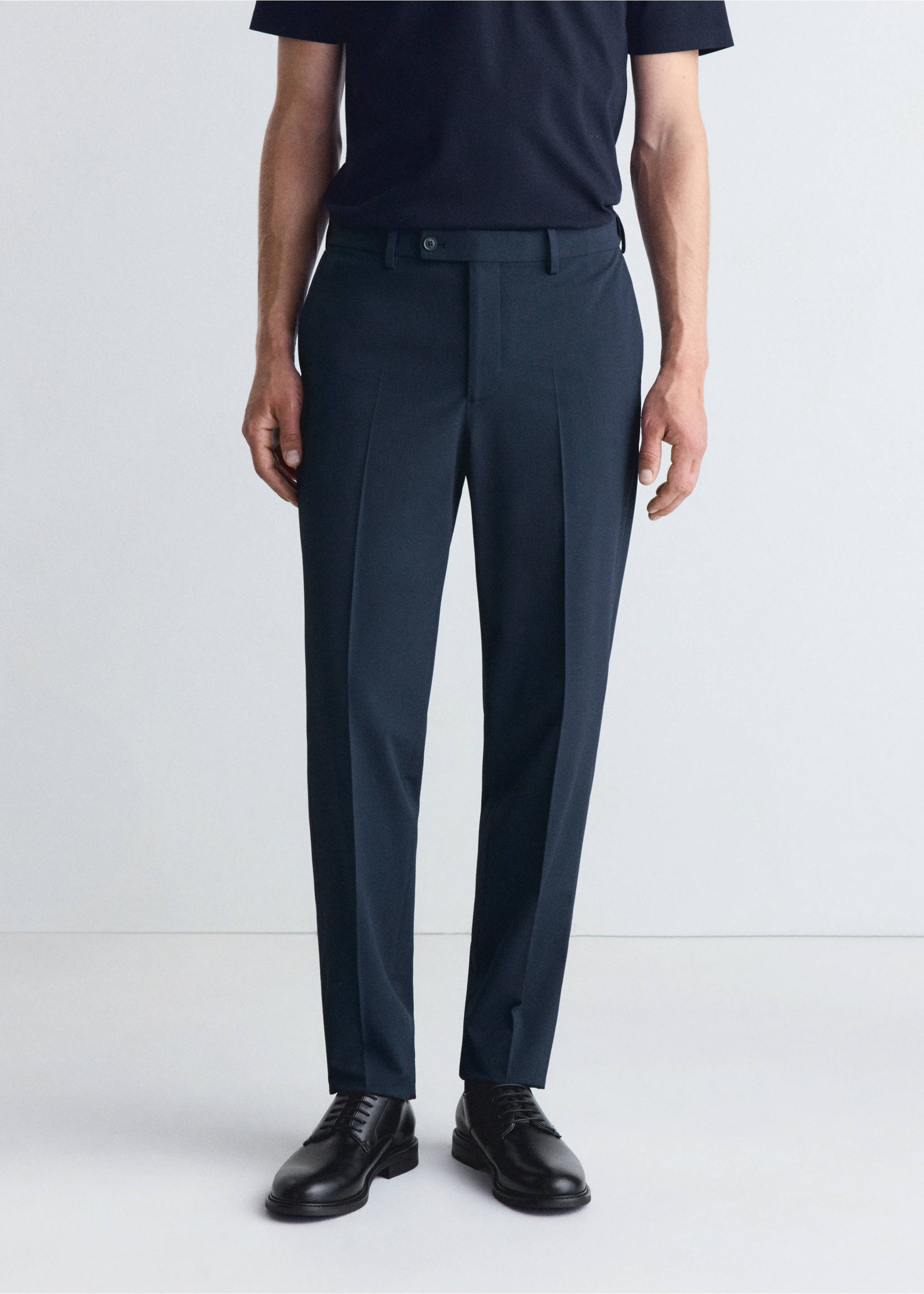 Pantalon thermorégulateur coupe slim - Plan moyen, Bleu. Ref: 37036325-00.