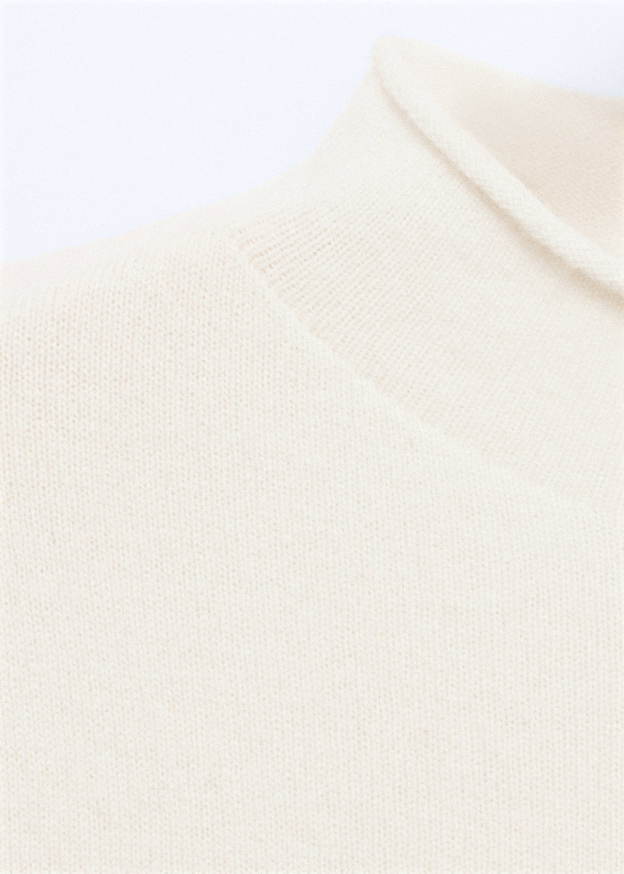 100% cashmere sweater with perkins neck - Details of the article 8, Ecru. Ref: 37036336-00.
