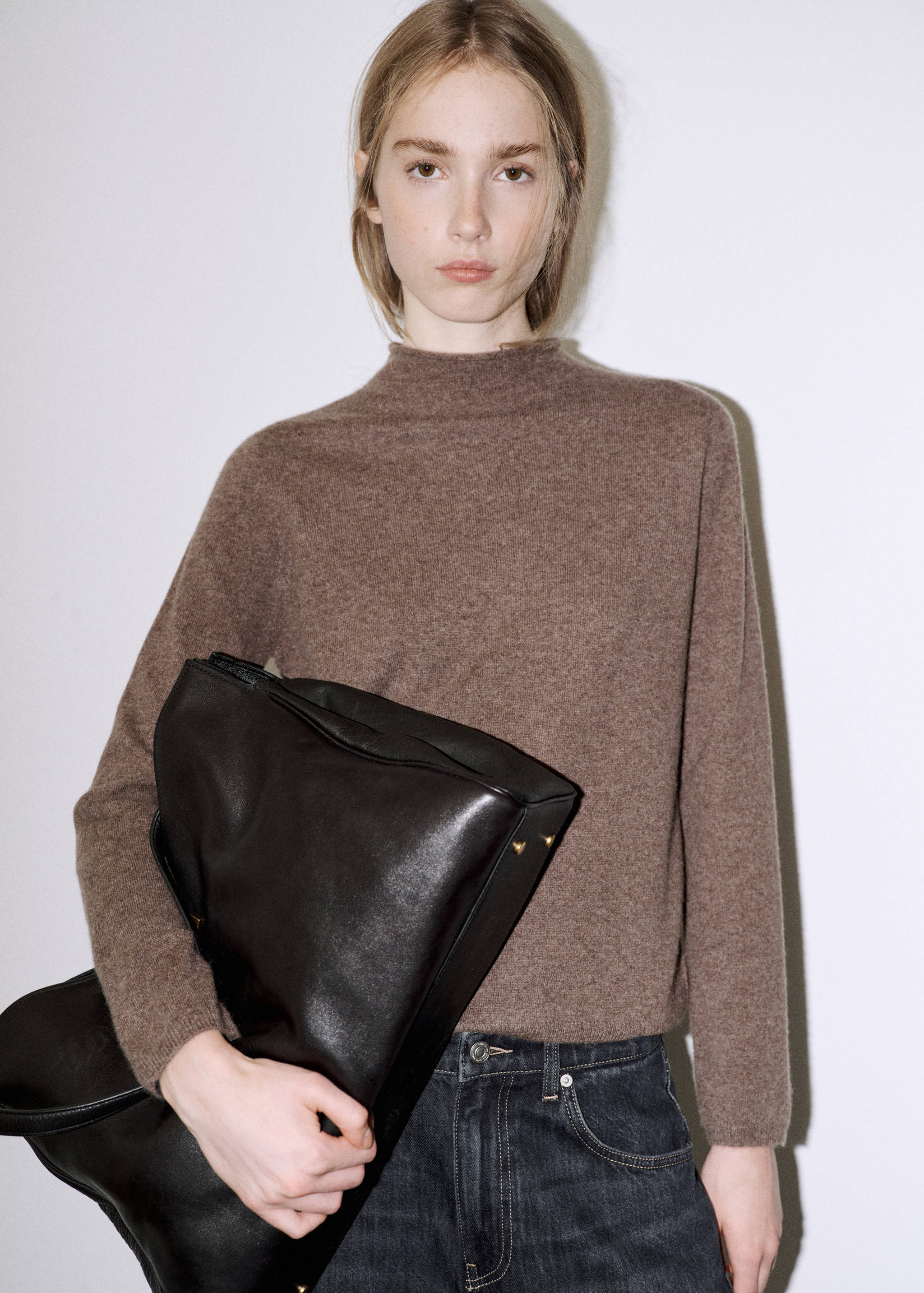 100% cashmere sweater with perkins neck - Medium plane