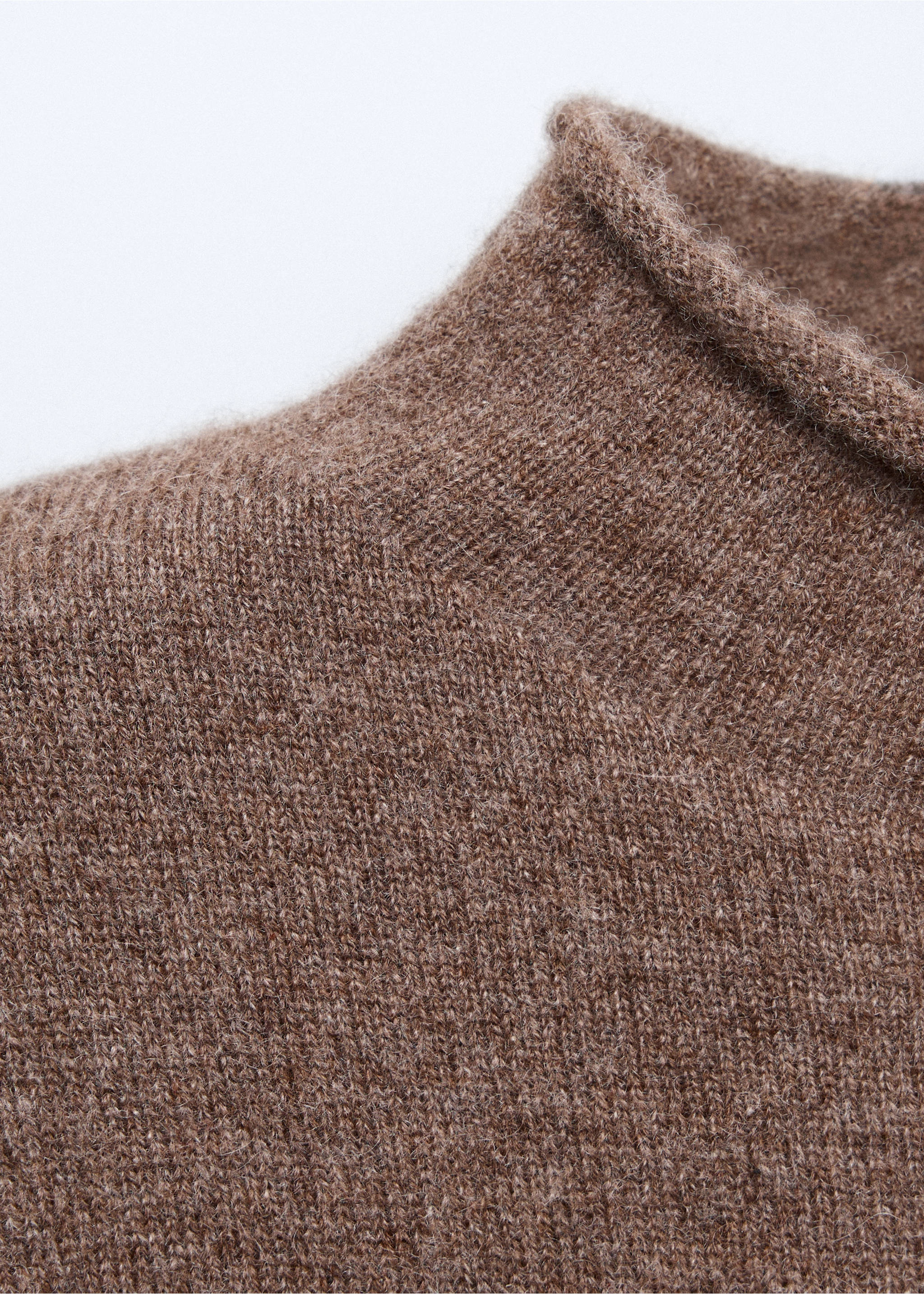 100% cashmere sweater with perkins neck - Details of the article 8, Medium Brown. Ref: 37036336-00.