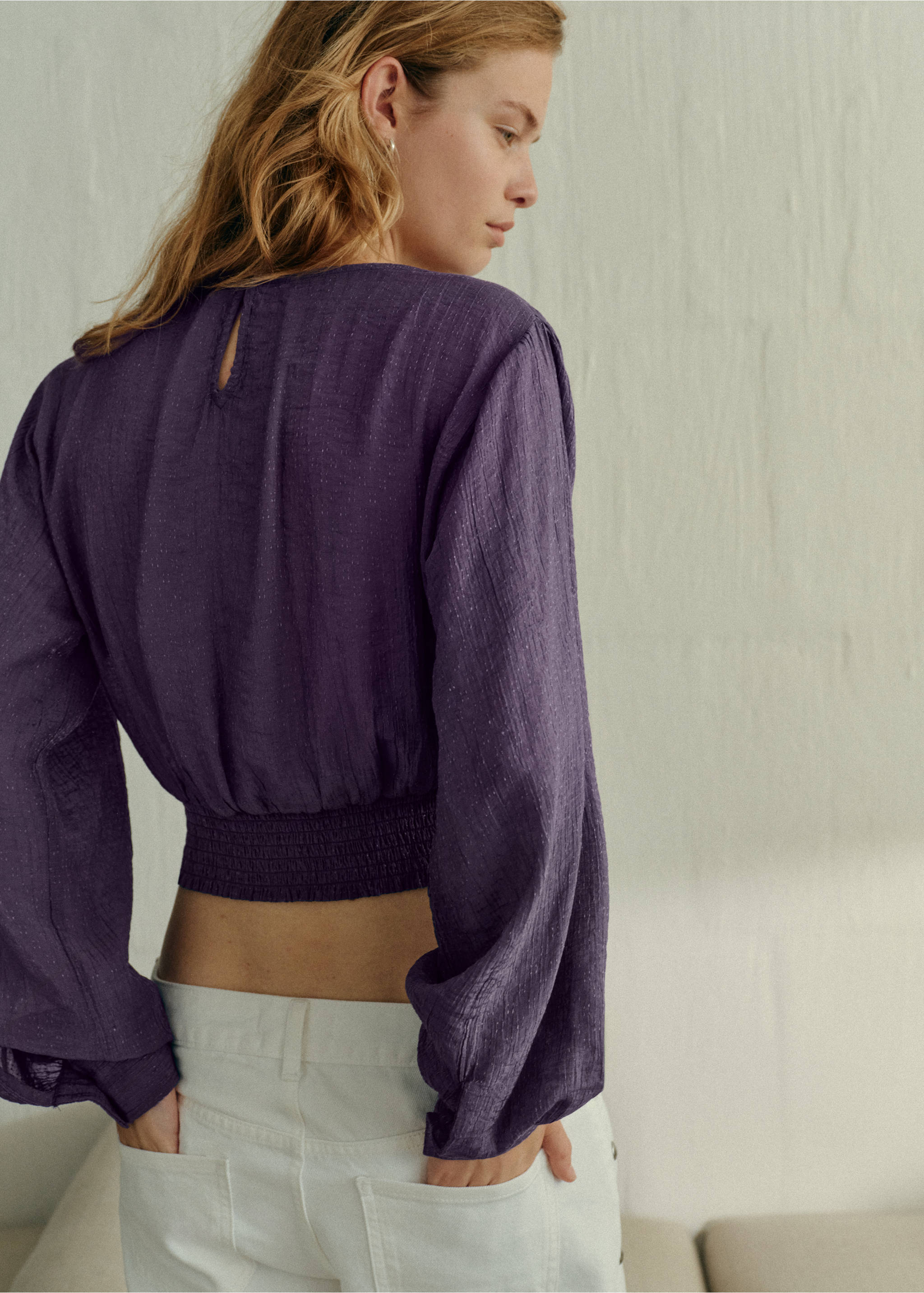 Cropped blouse with smocked detail - Reverse of the article, Lilac. Ref: 37036343-00.