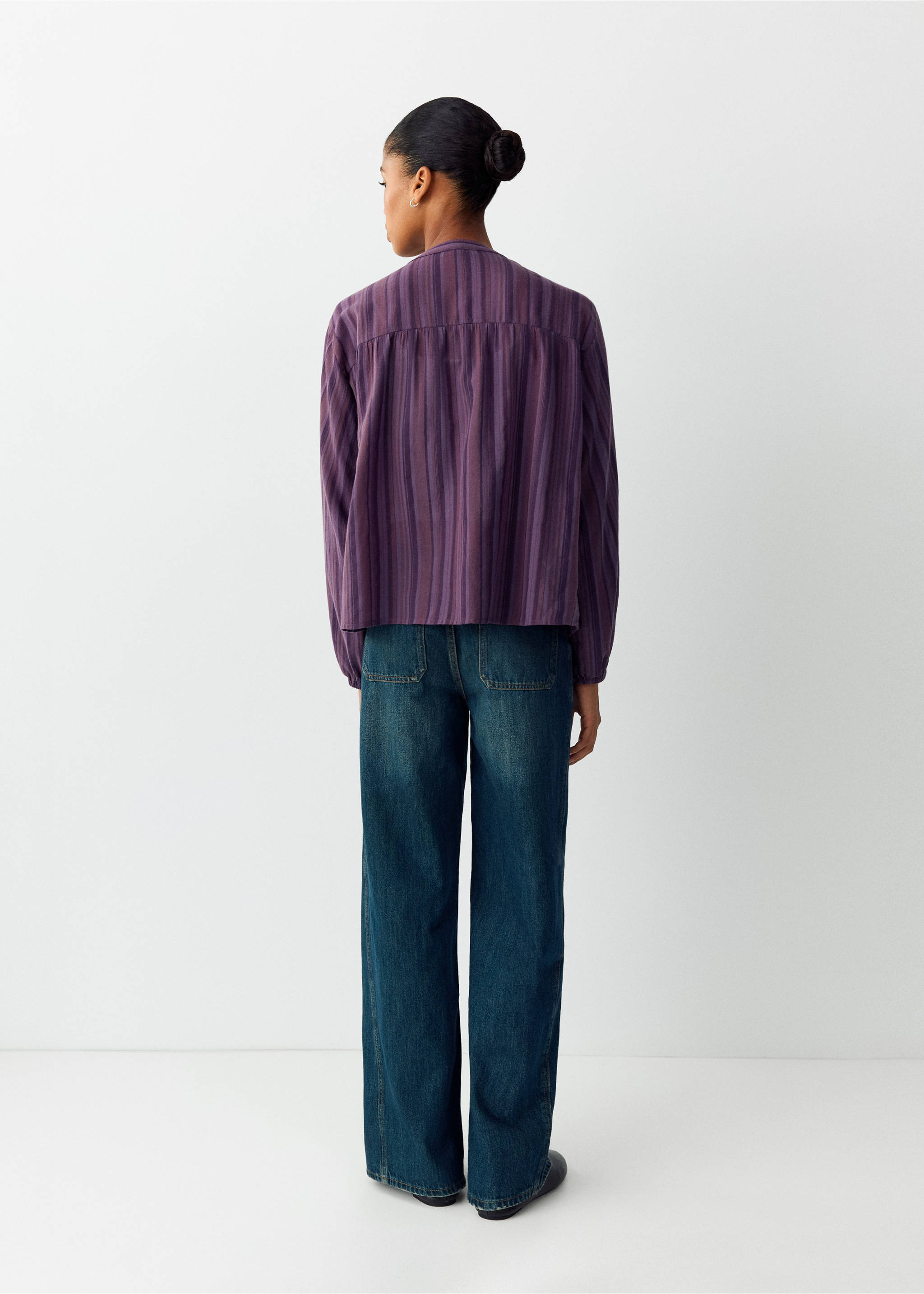 Blouse en coton rayé avec détail froncé - Verso de l’article, Lilas. Ref: 37036344-00.