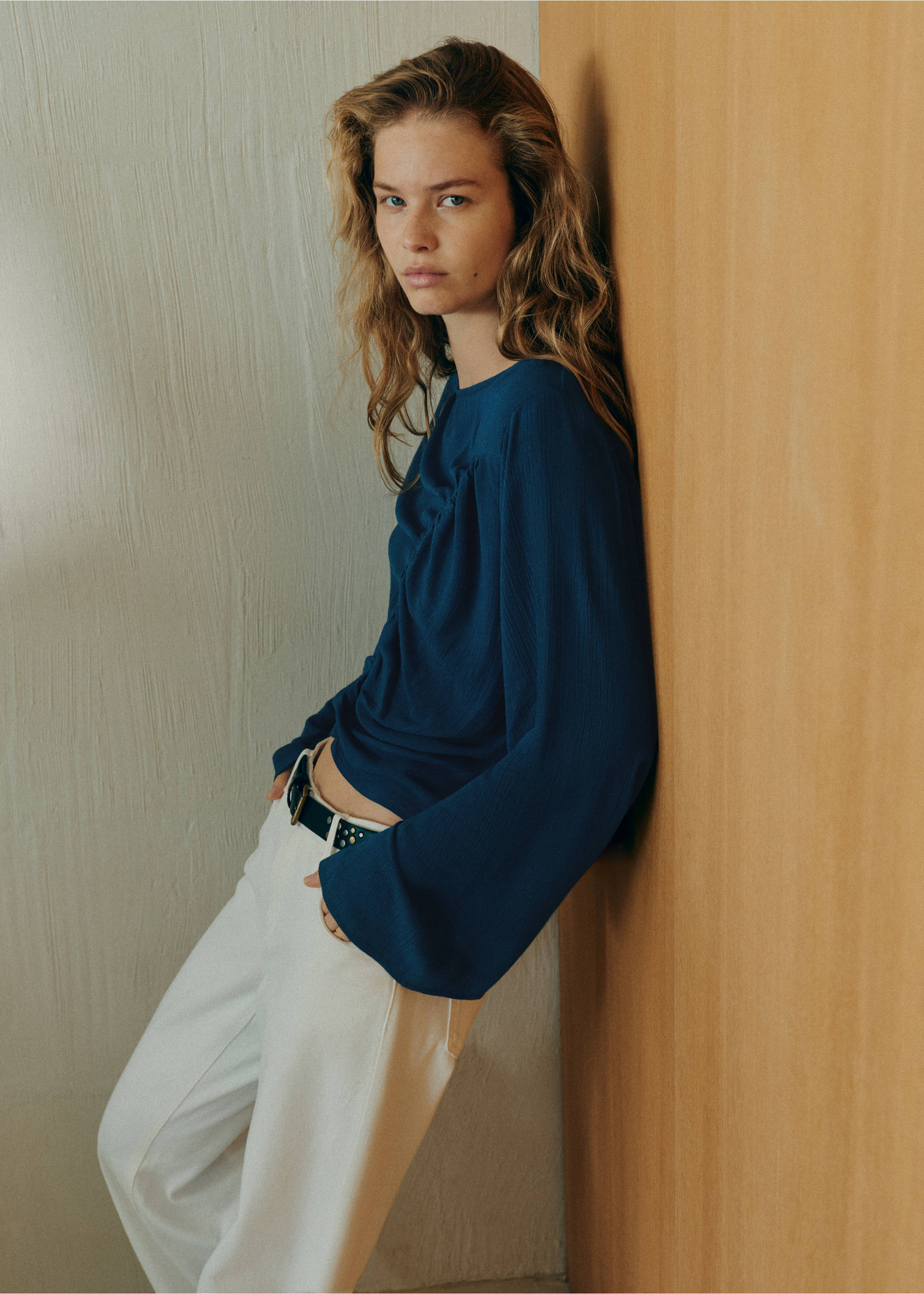 Flowy blouse with gathered detail - Details of the article 1, Petrol Blue. Ref: 37036345-00.
