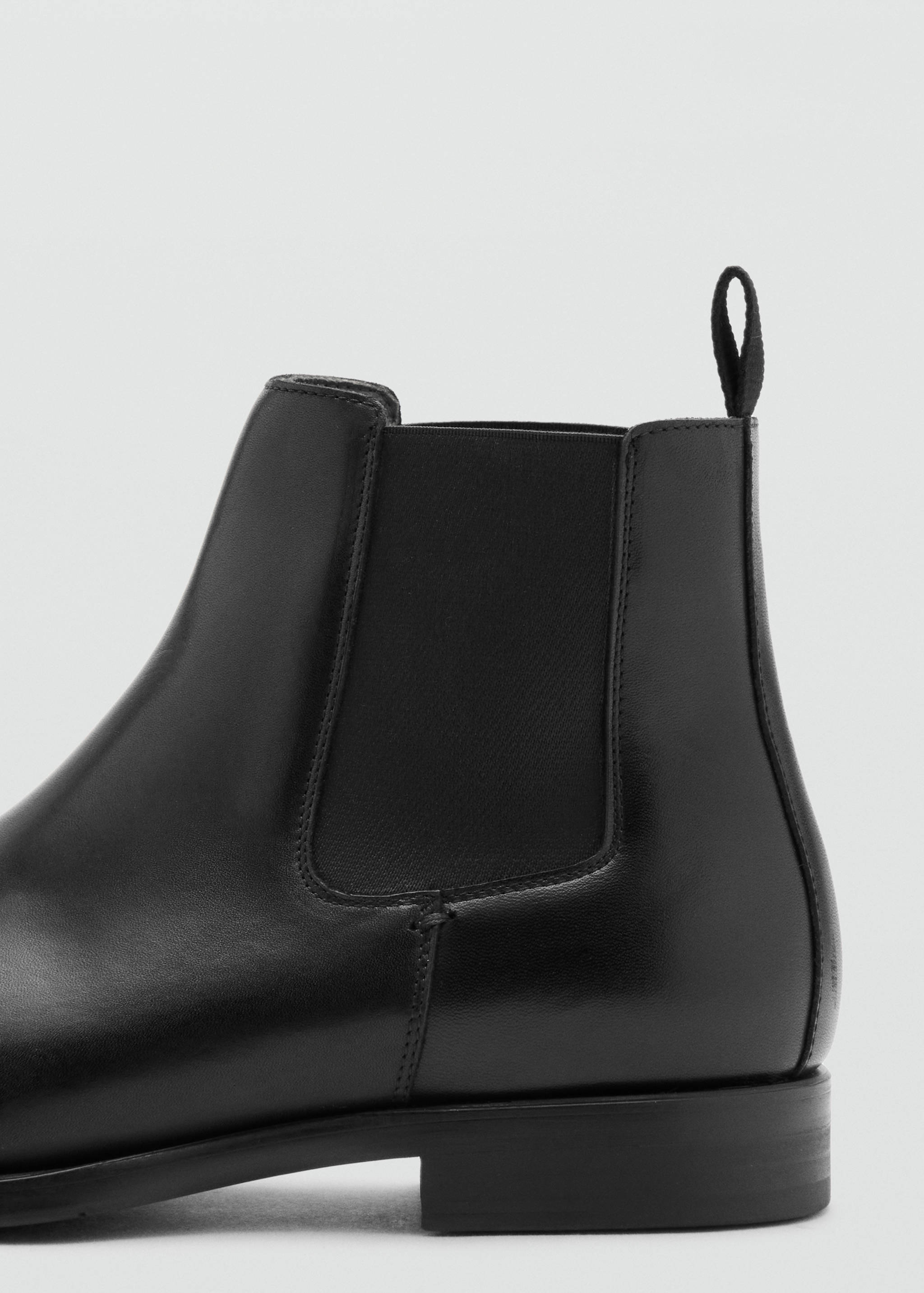Polished leather chelsea boots - Details of the article 2