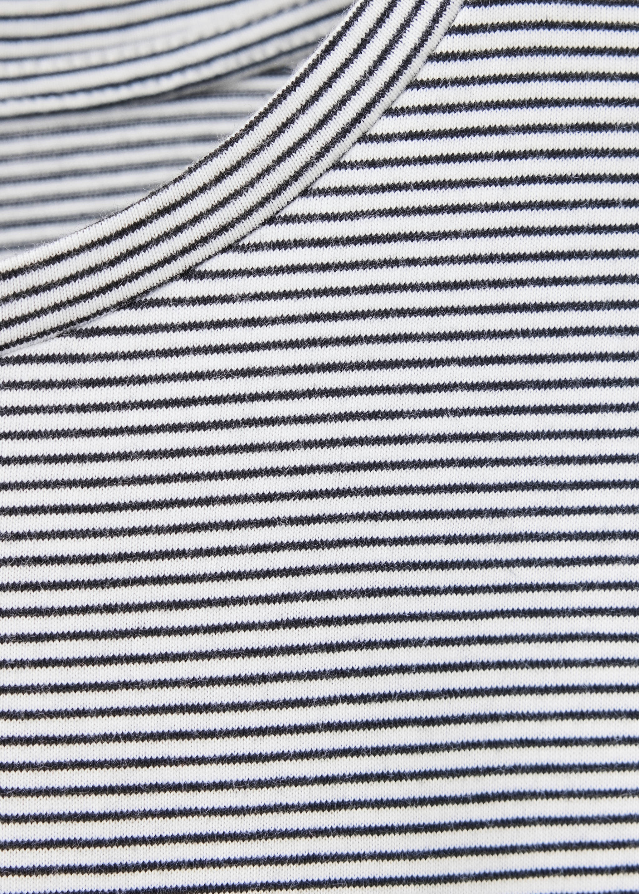 Long-sleeved fine-striped cotton T-shirt - Details of the article 8