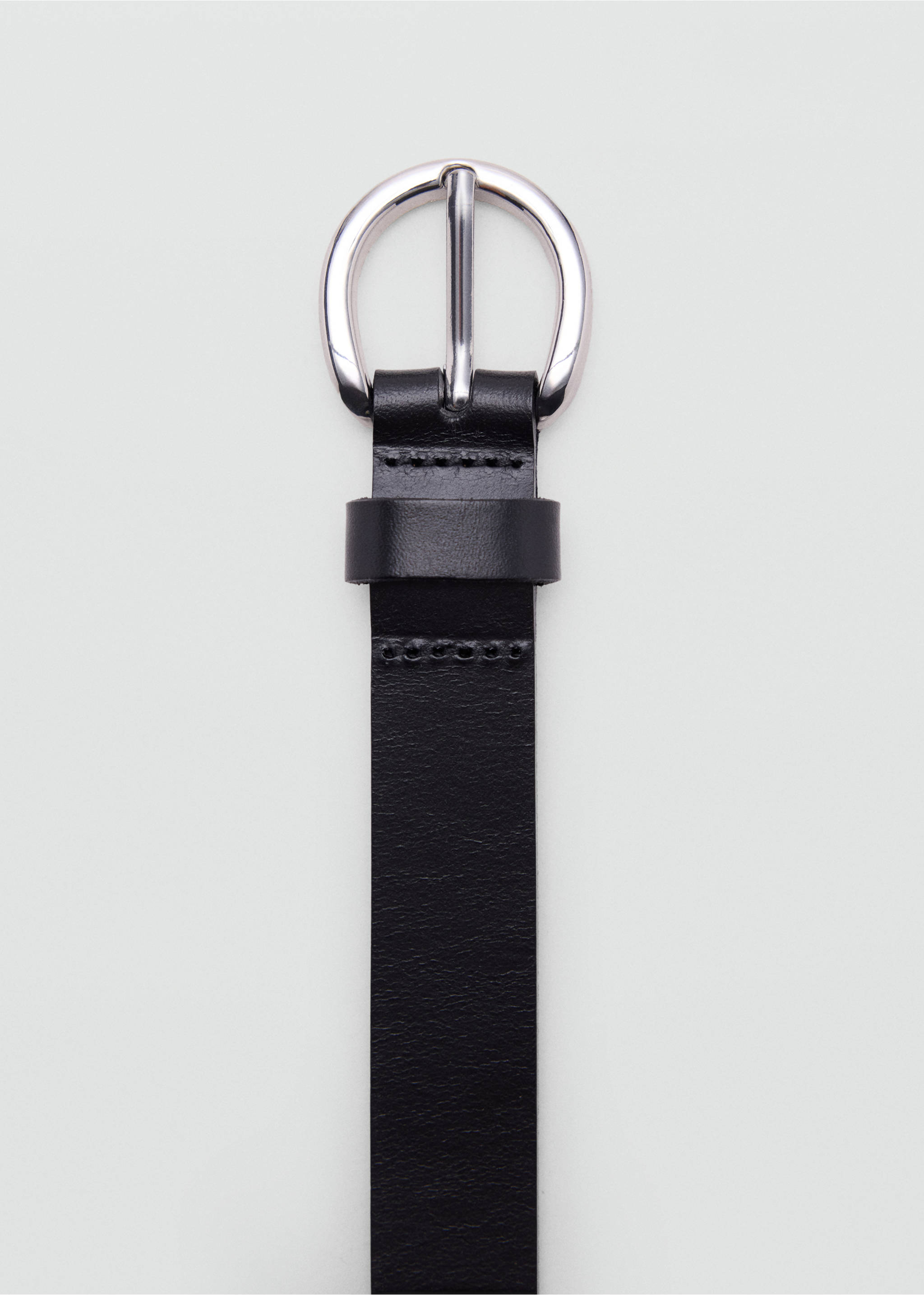 Leather belt with oval buckle - Details of the article 1, Black. Ref: 37036355-00.