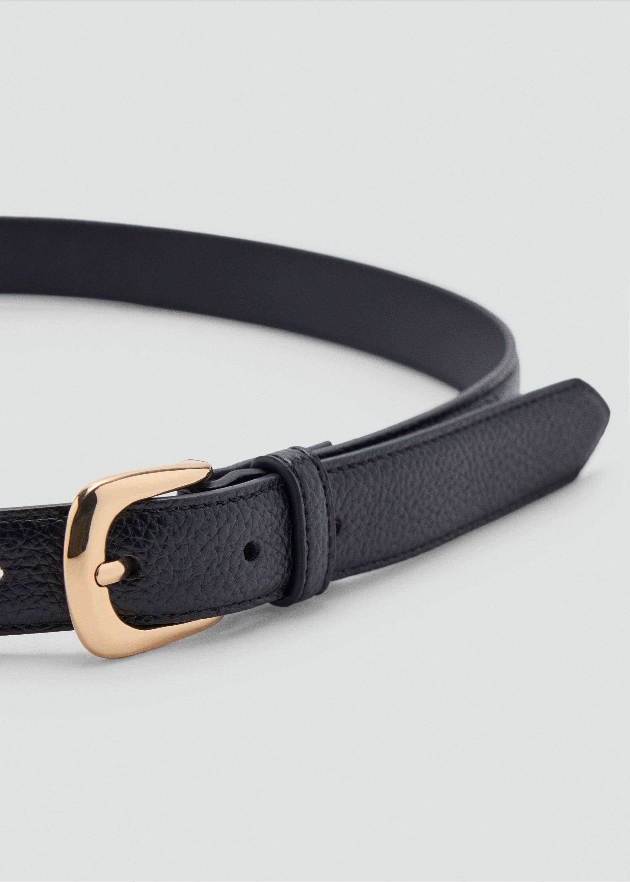Leather-effect belt with metal buckle - Medium plane, Black. Ref: 37036357-00.