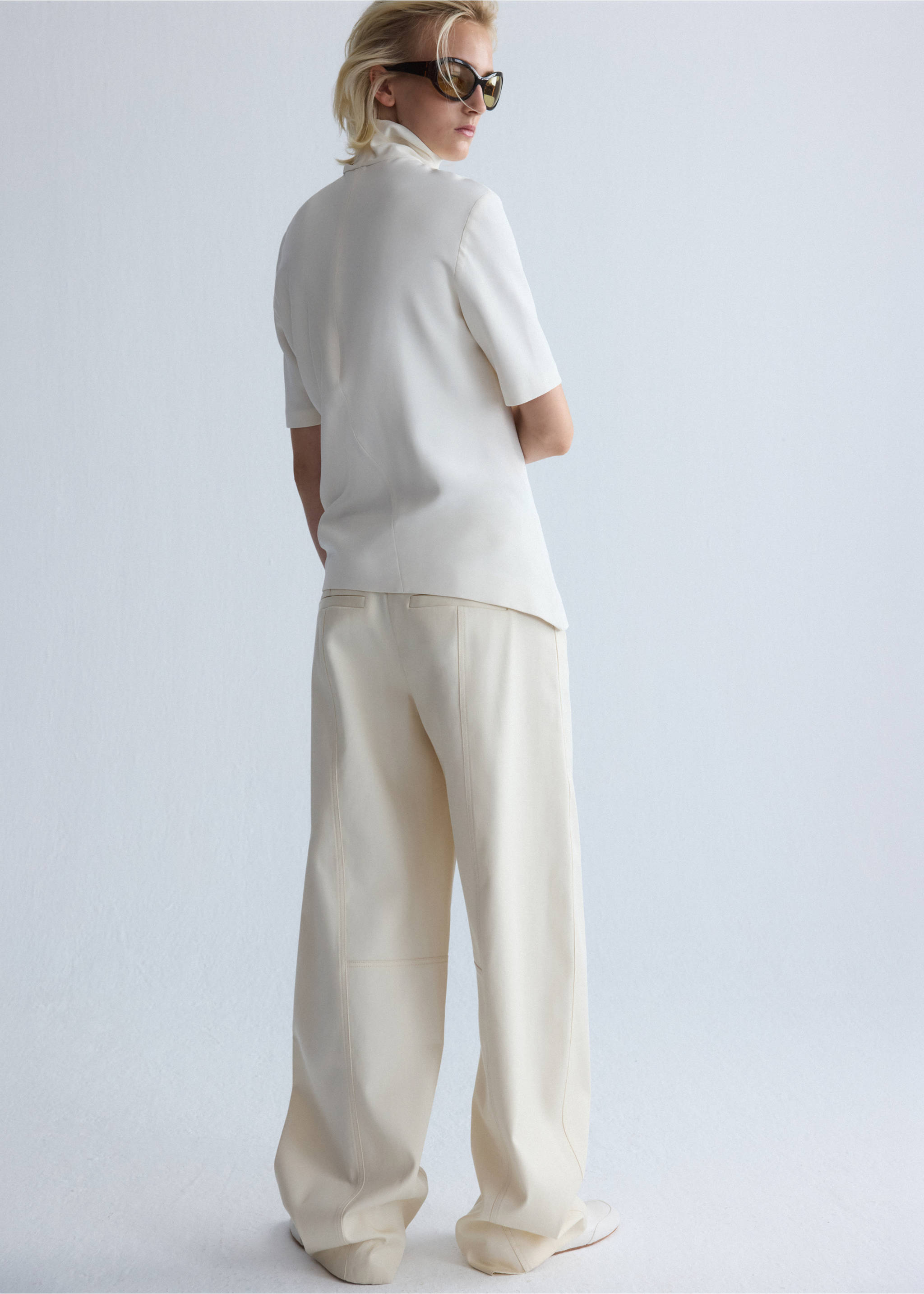Balloon trousers with decorative seams - Reverse of the article, Ecru. Ref: 37036365-00.