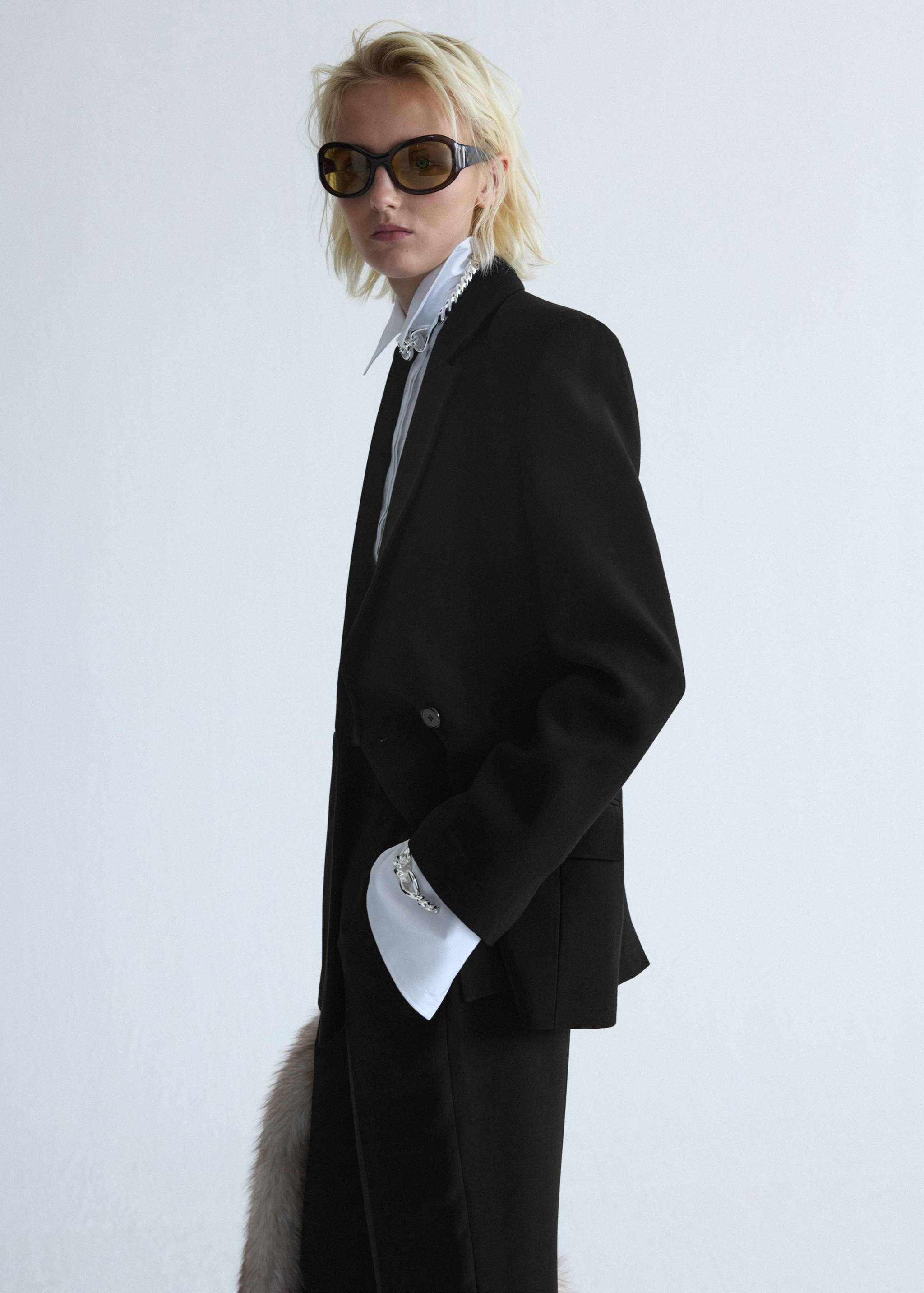 Fitted double-breasted blazer - Details of the article 3