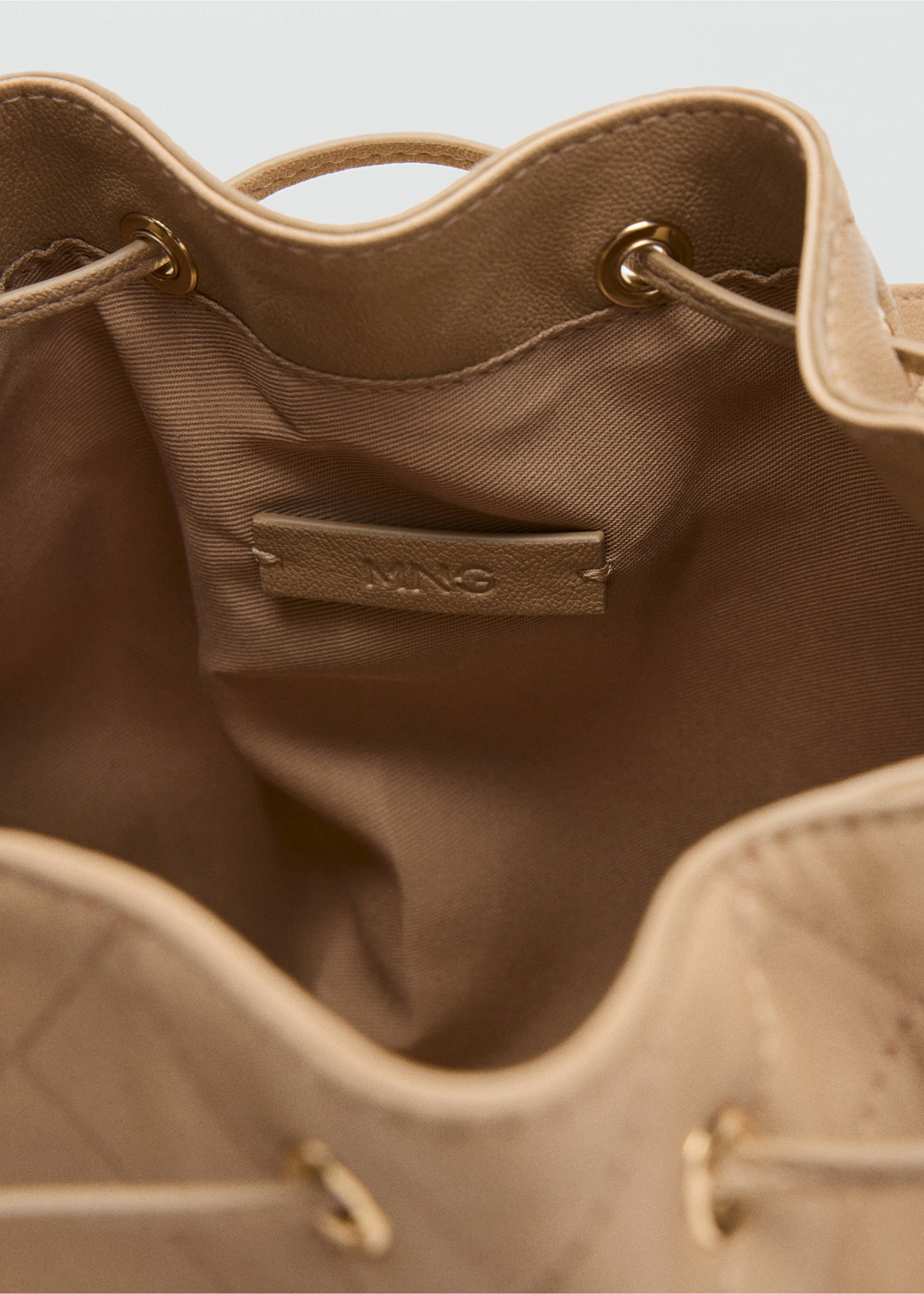 Quilted shoulder bag - Details of the article 3, Beige. Ref: 37036367-00.