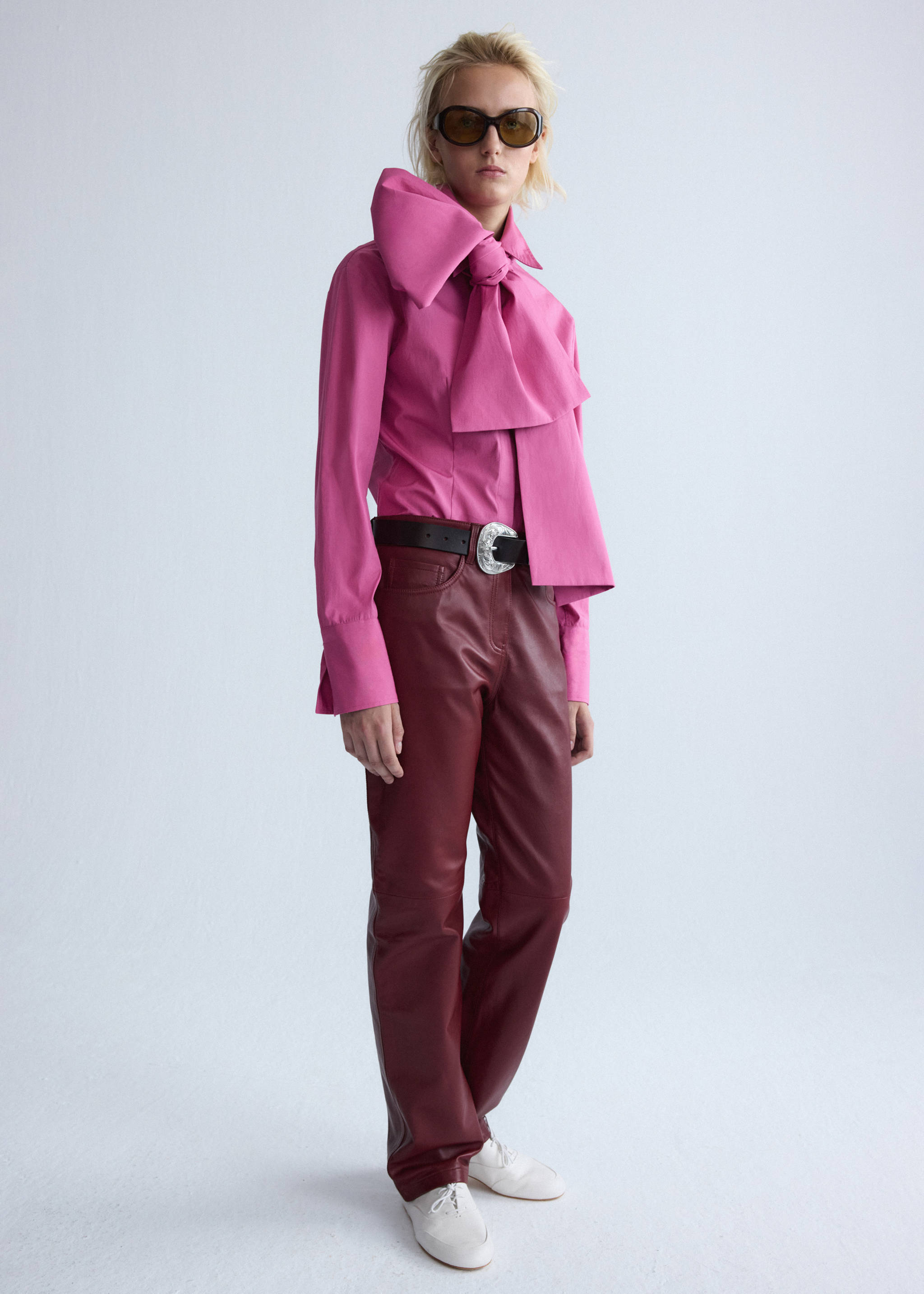 Fitted blouse with maxi bow - General plane