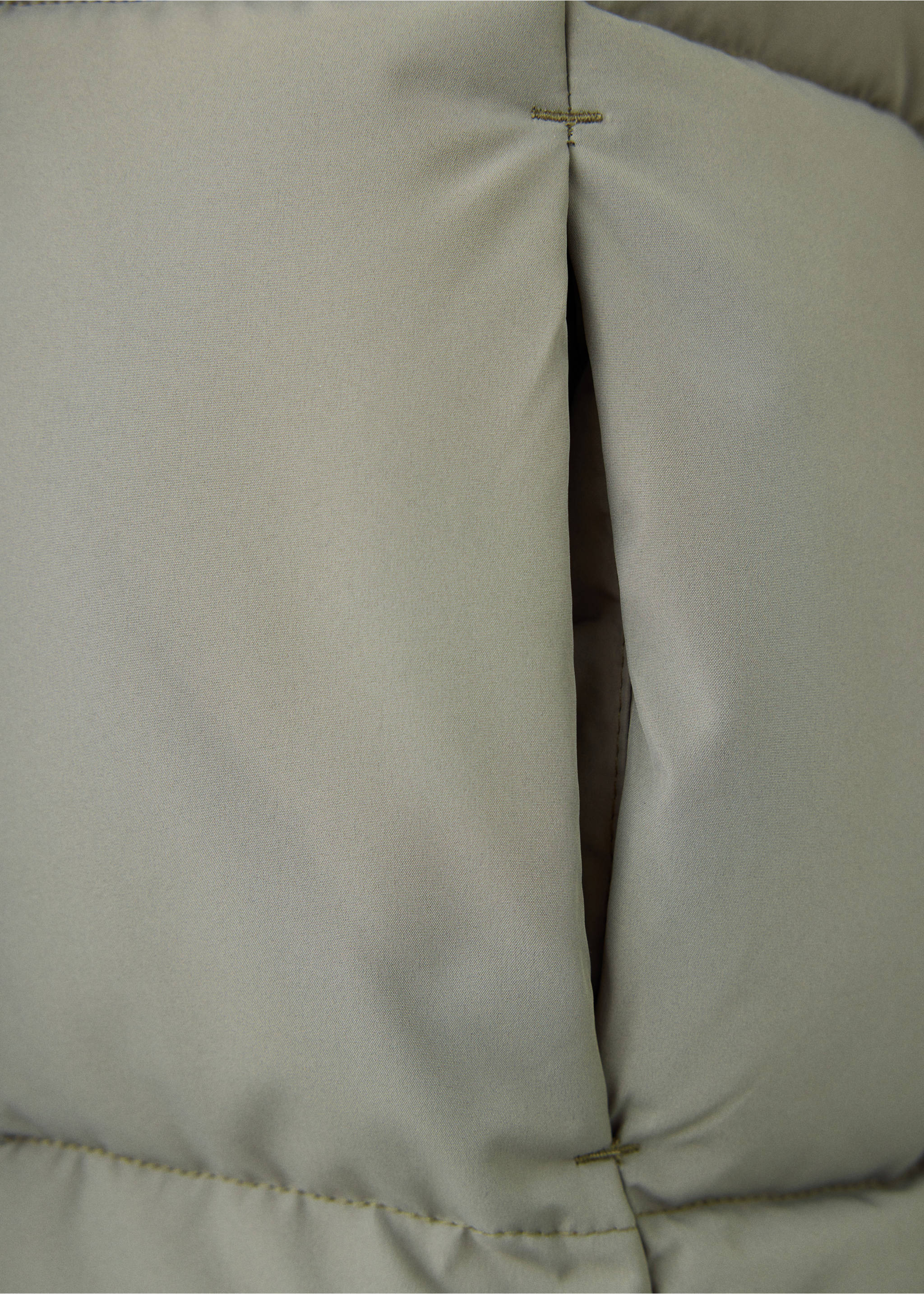 Anorak acolchado capucha - Detalle del artículo 8, Khaki. Ref: 37036722-00.