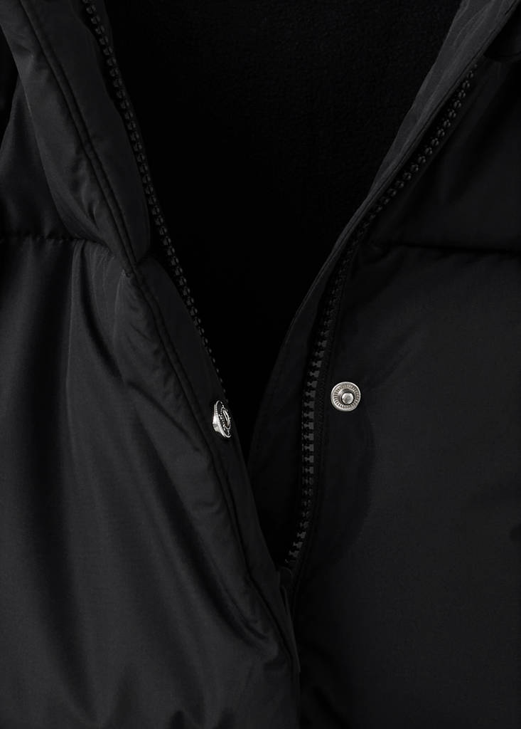 Quilted long coat — Black