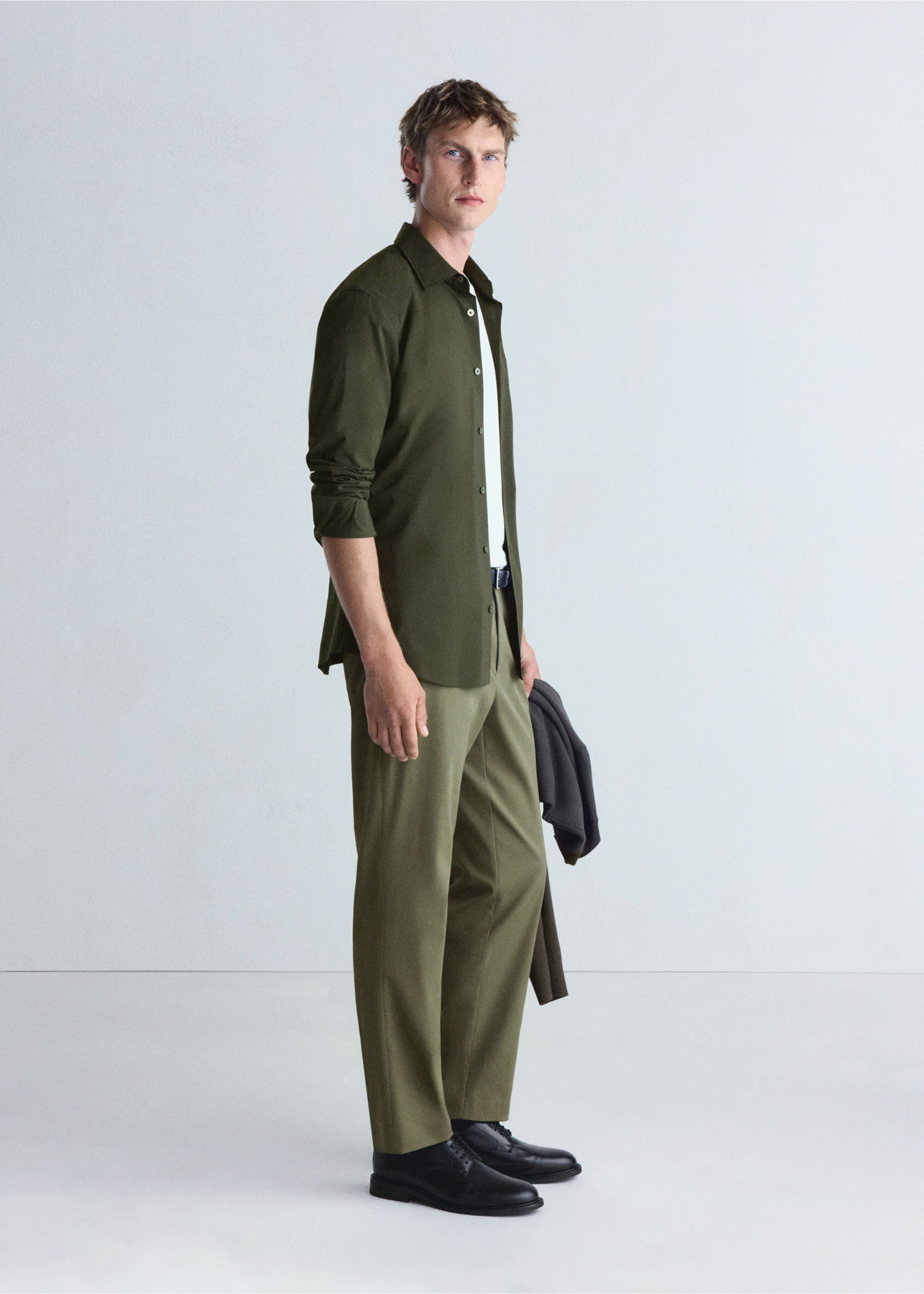 Shirt palmar - Details of the article 2, Khaki. Ref: 37036727-00.