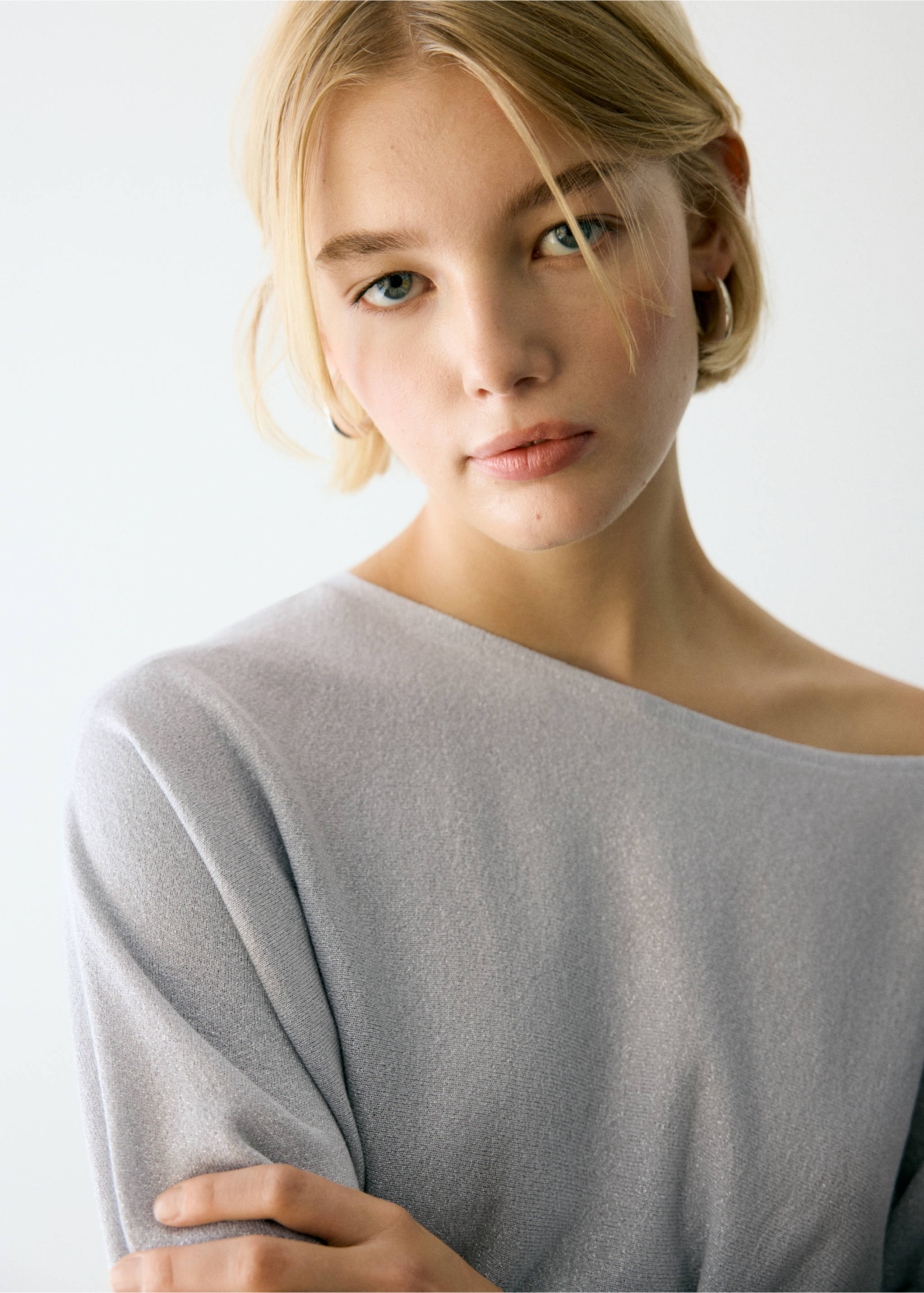 Boat neck lurex sweater - Details of the article 1, Silver. Ref: 37036736-00.