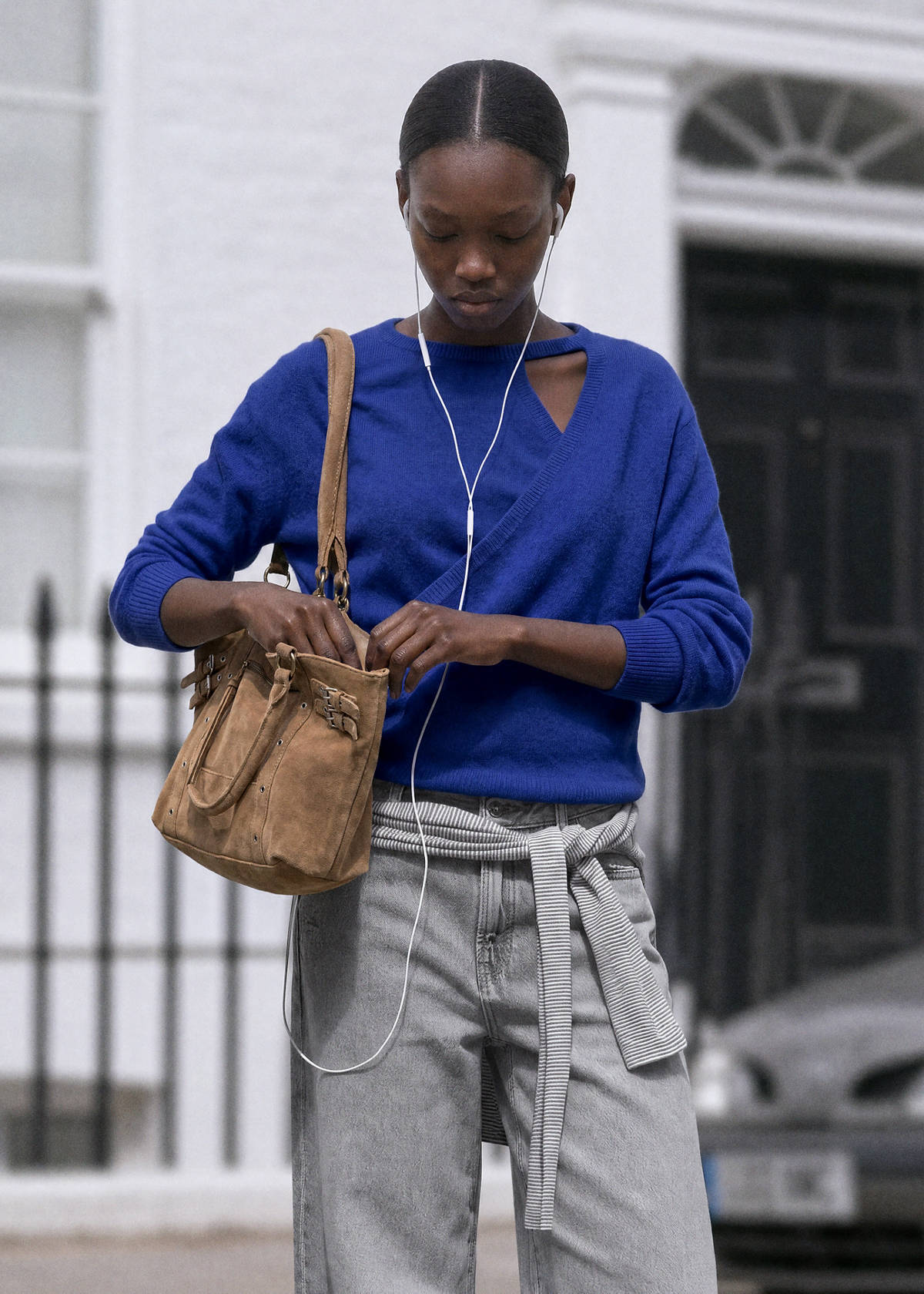 Wrap sweater with slit detail — Vibrant blue