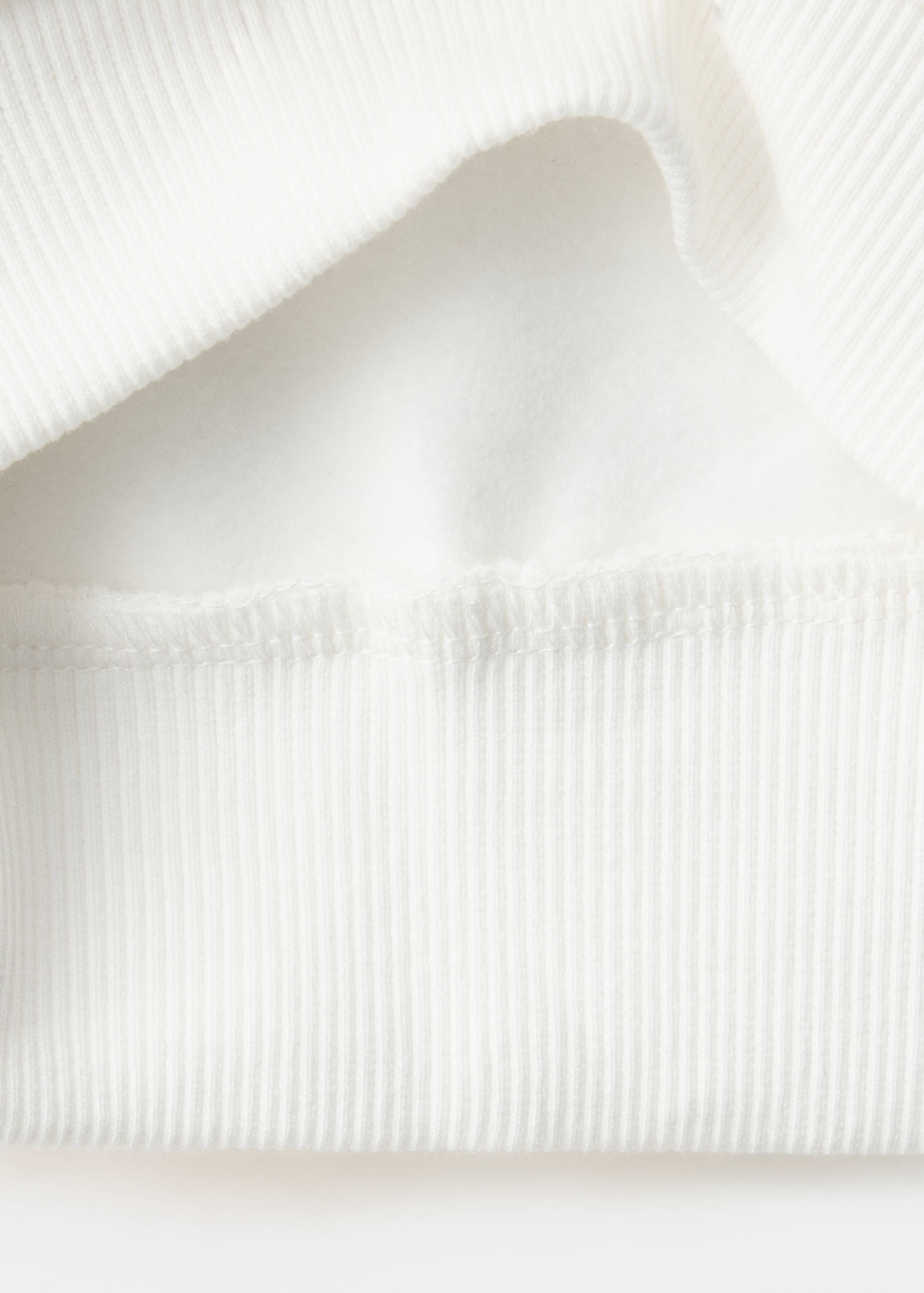 Sweatshirt with embroidered detail - Details of the article 0
