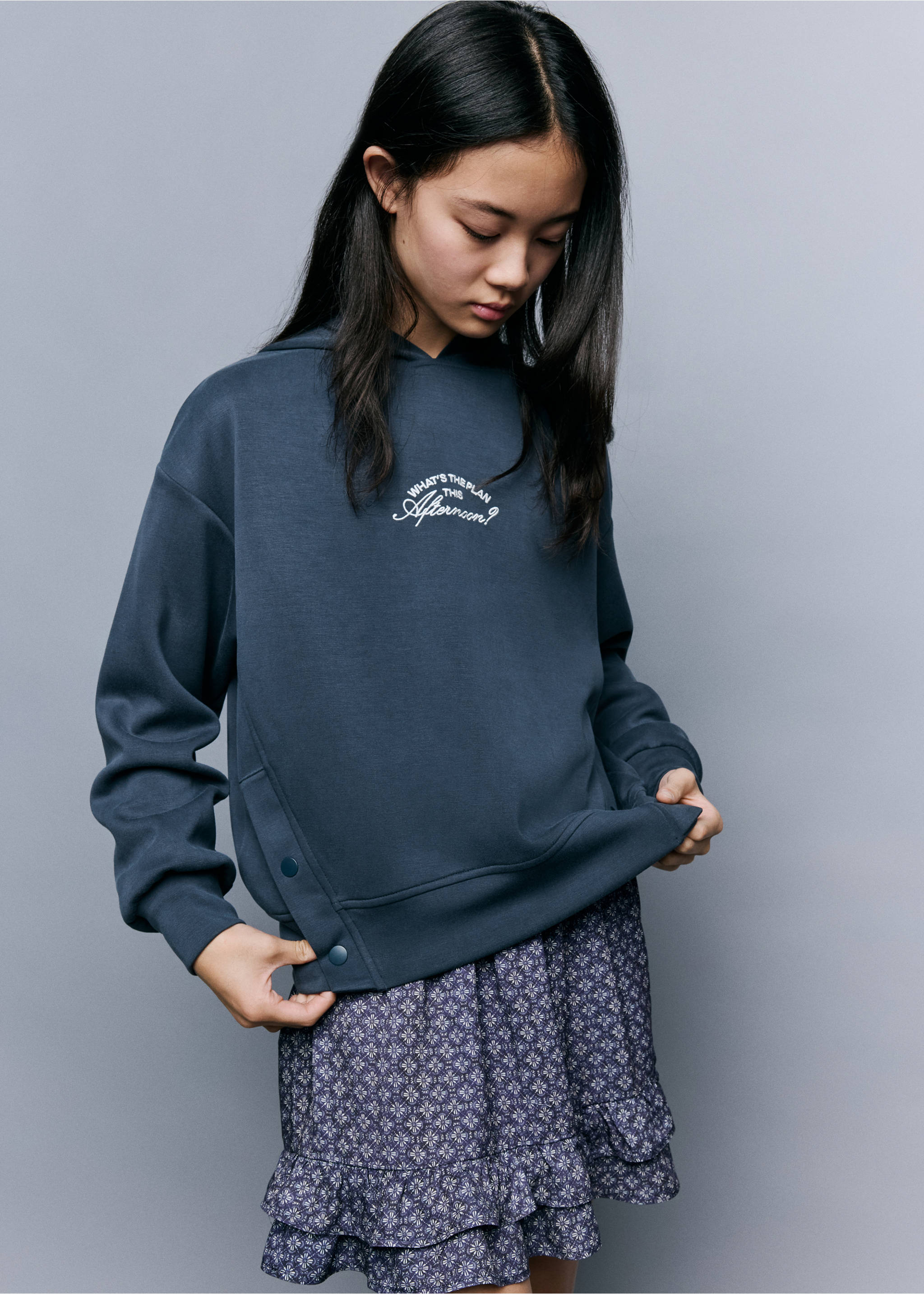 Dark blue kids hooded sweatshirt with chest text and snap button side detail., Navy. Ref: 37036747-00.