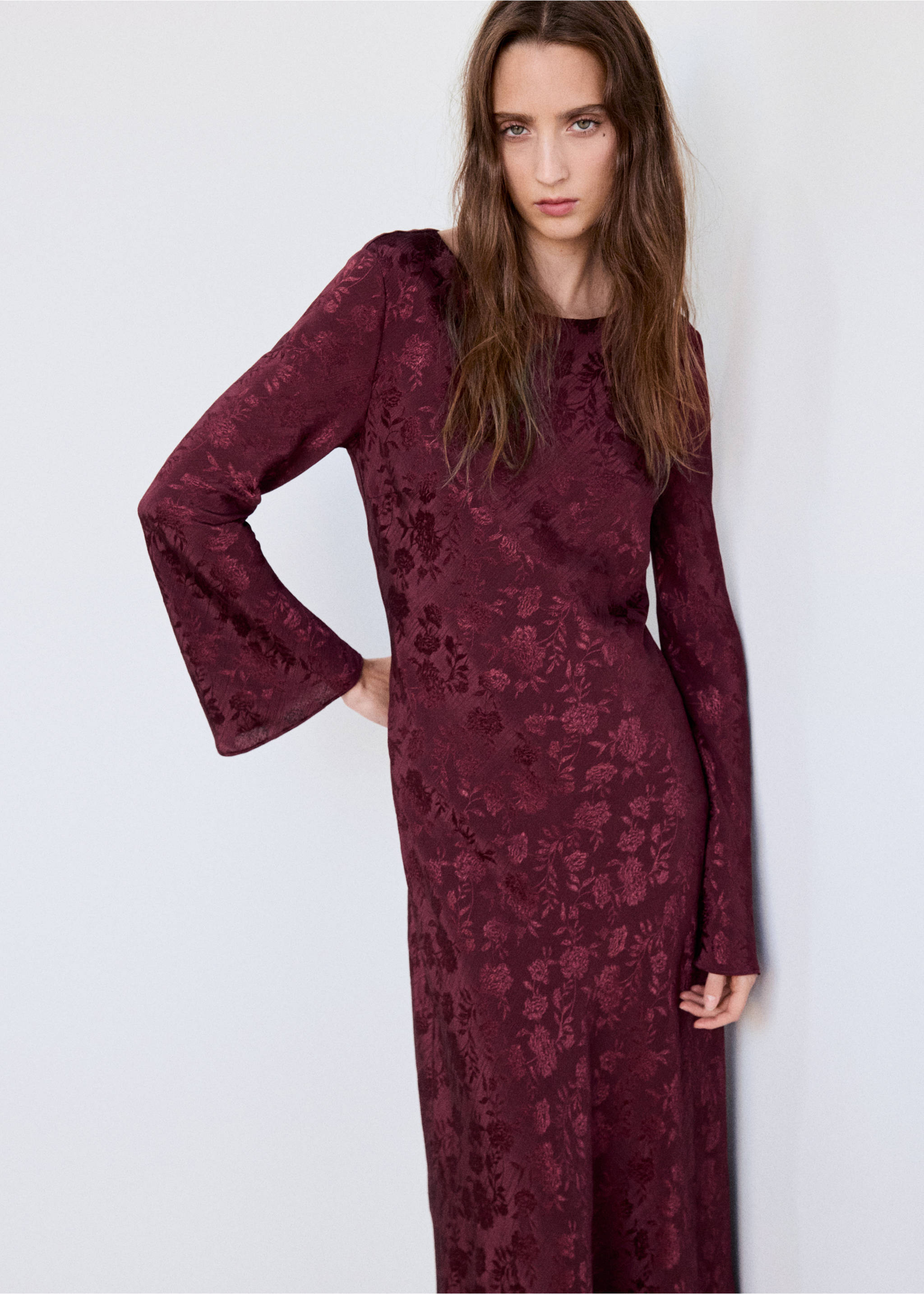 Floral jacquard dress with bell sleeves - Medium plane, Burgundy. Ref: 37037116-00.