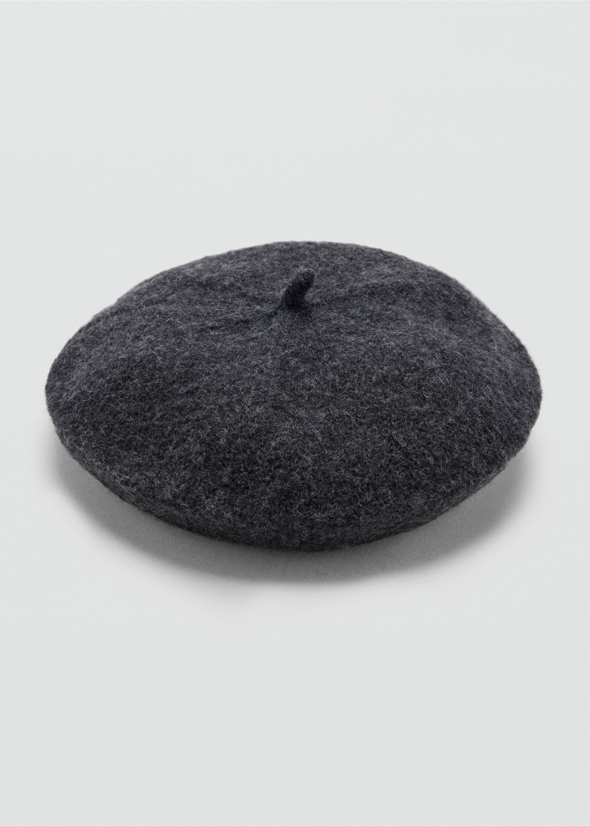 Dark grey felt beret with a center top tab., Charcoal. Ref: 37037120-00.