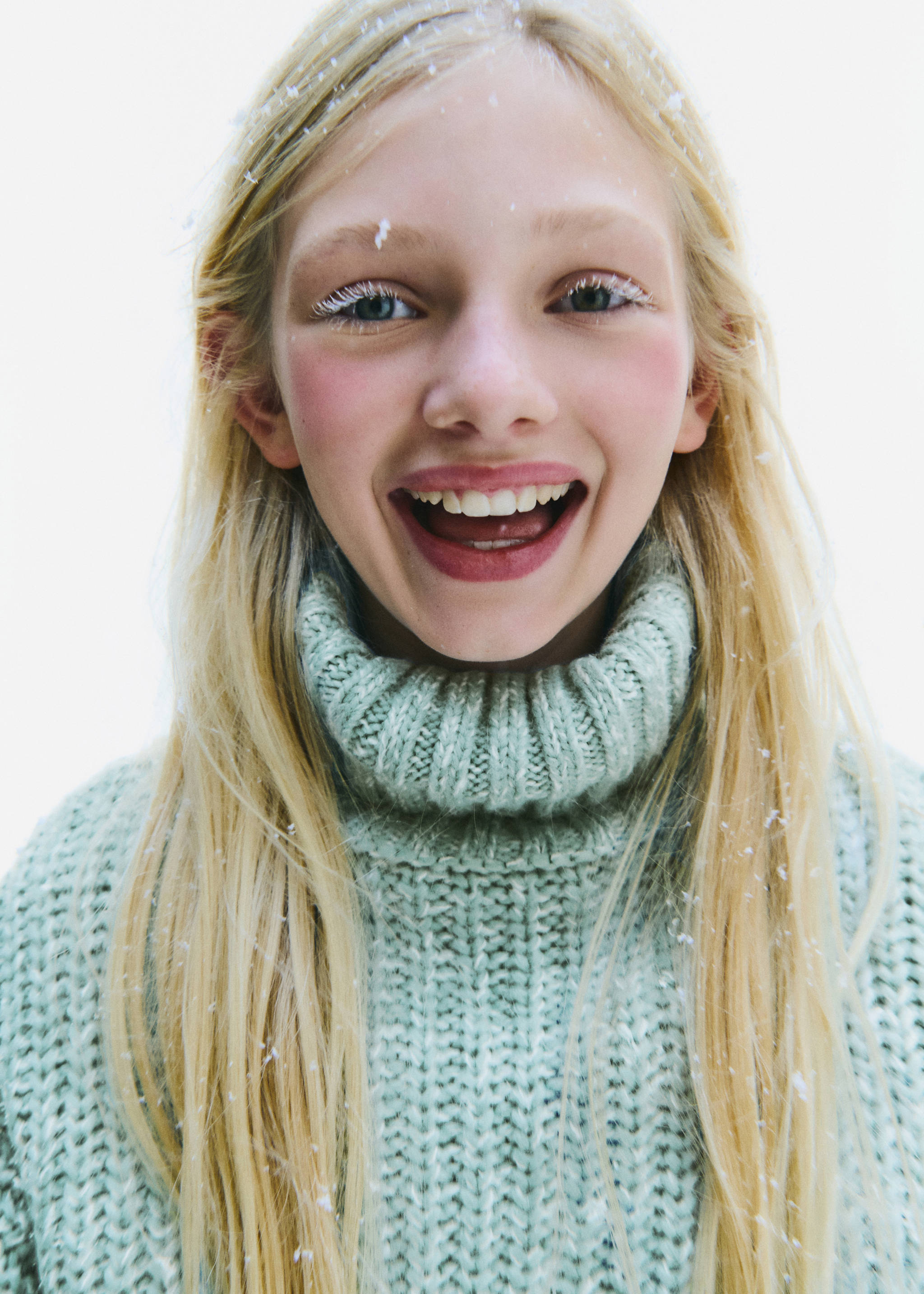 Thick knit roll neck jumper - Details of the article 6
