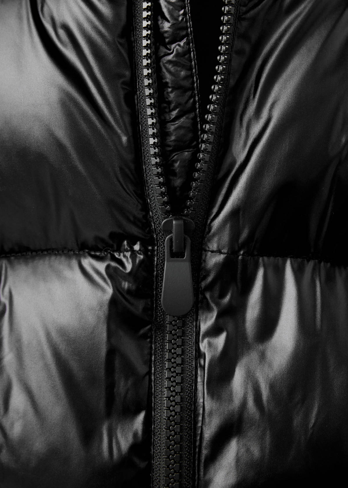 Shiny quilted anorak — Black
