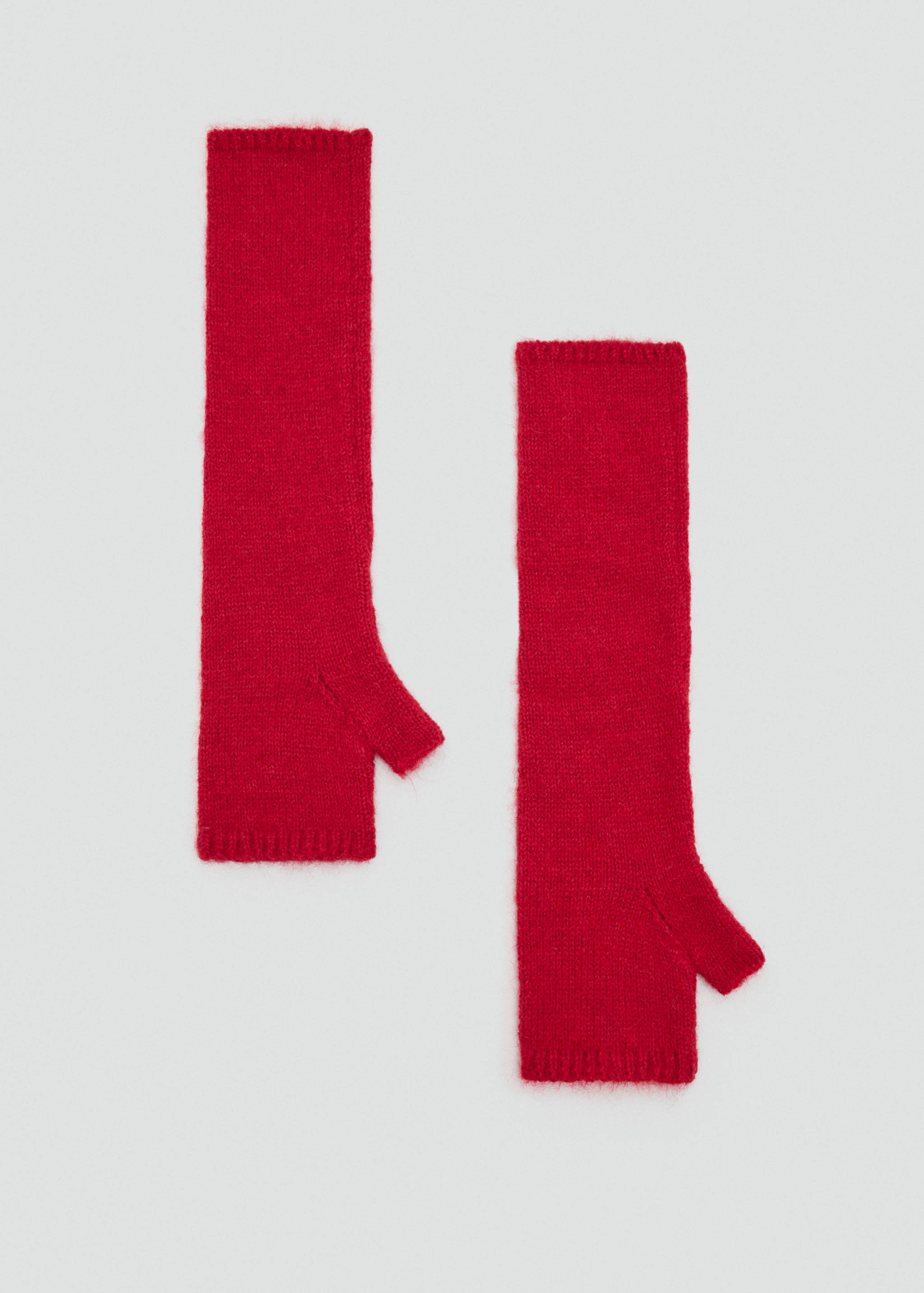 Long knitted mittens - Article without model