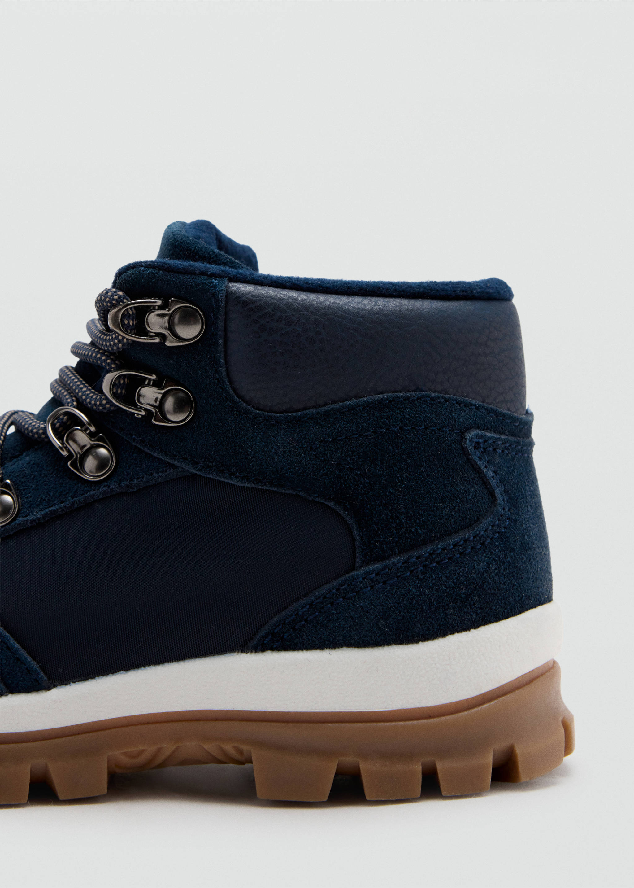 Elastic-laced boots - Details of the article 1, Navy. Ref: 37037786-00.