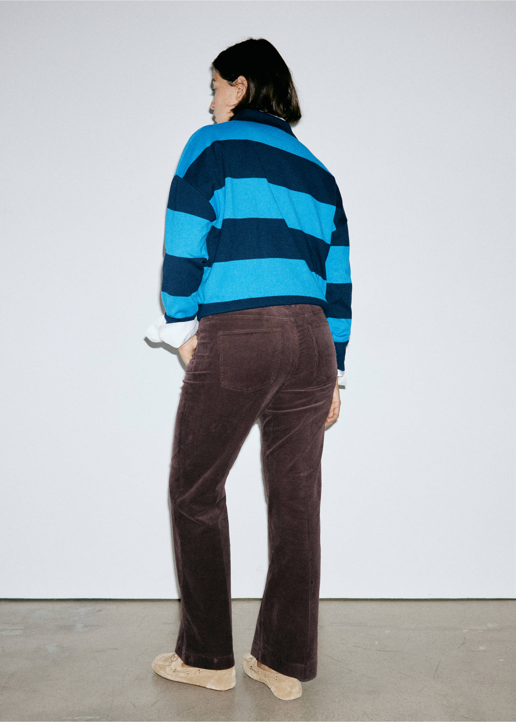 Corduroy flare jeans - Details of the article 4, Brown. Ref: 37037790-00.