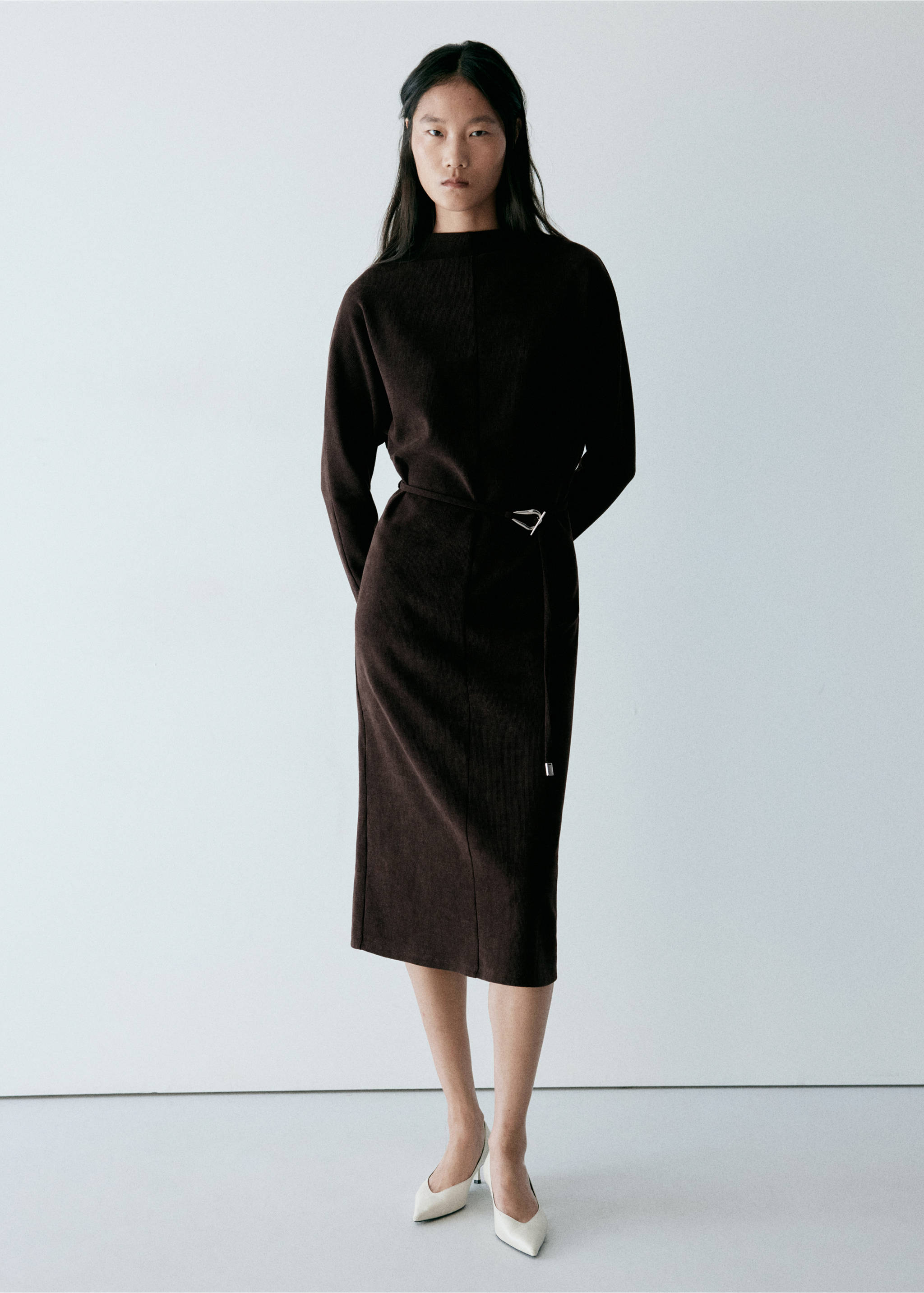 Dark brown midi dress with long sleeves and a matching belt., Brown. Ref: 37037792-00.