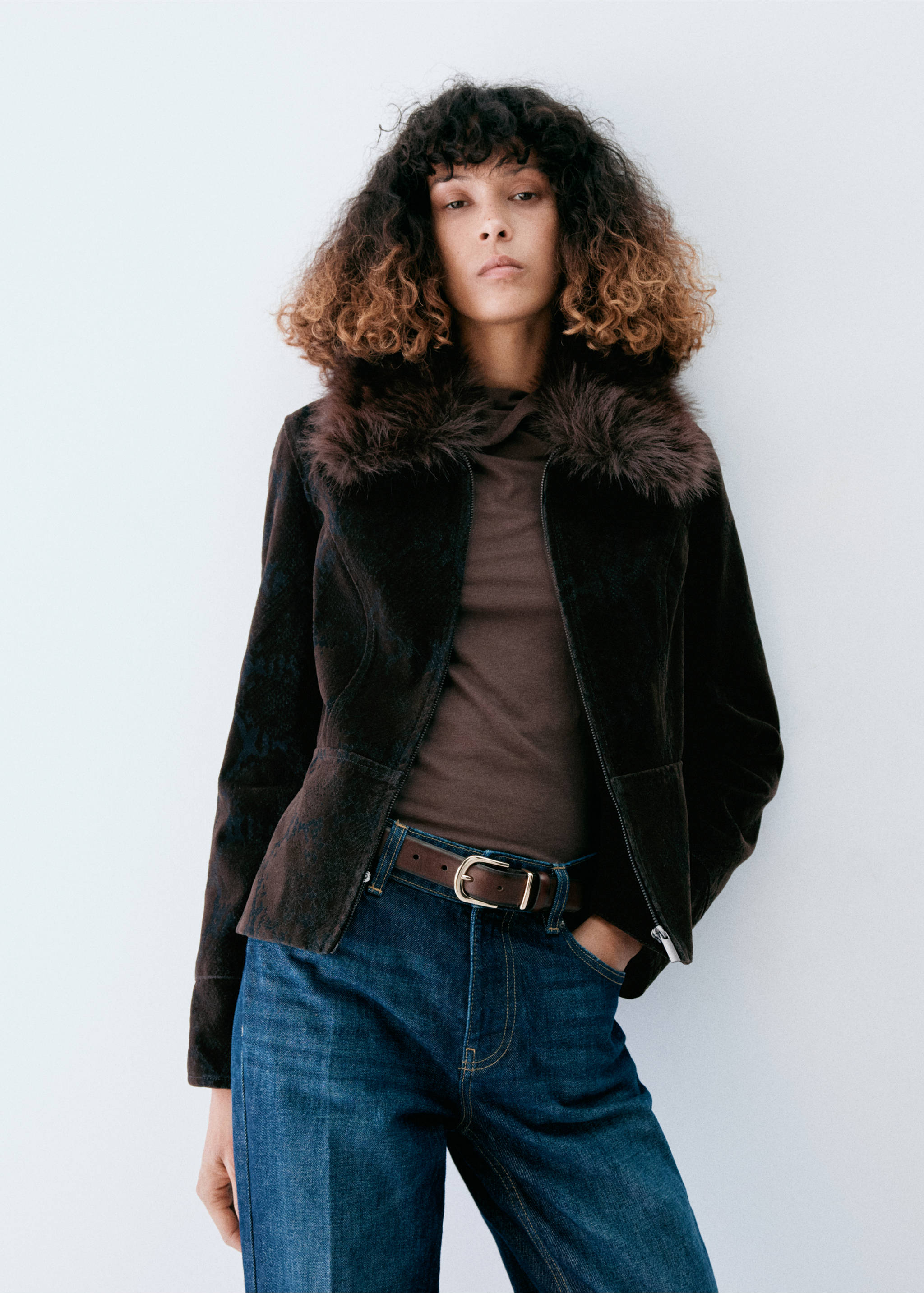 Dark brown zip-up jacket with a textured pattern and a faux-fur collar., Chocolate. Ref: 37037793-00.