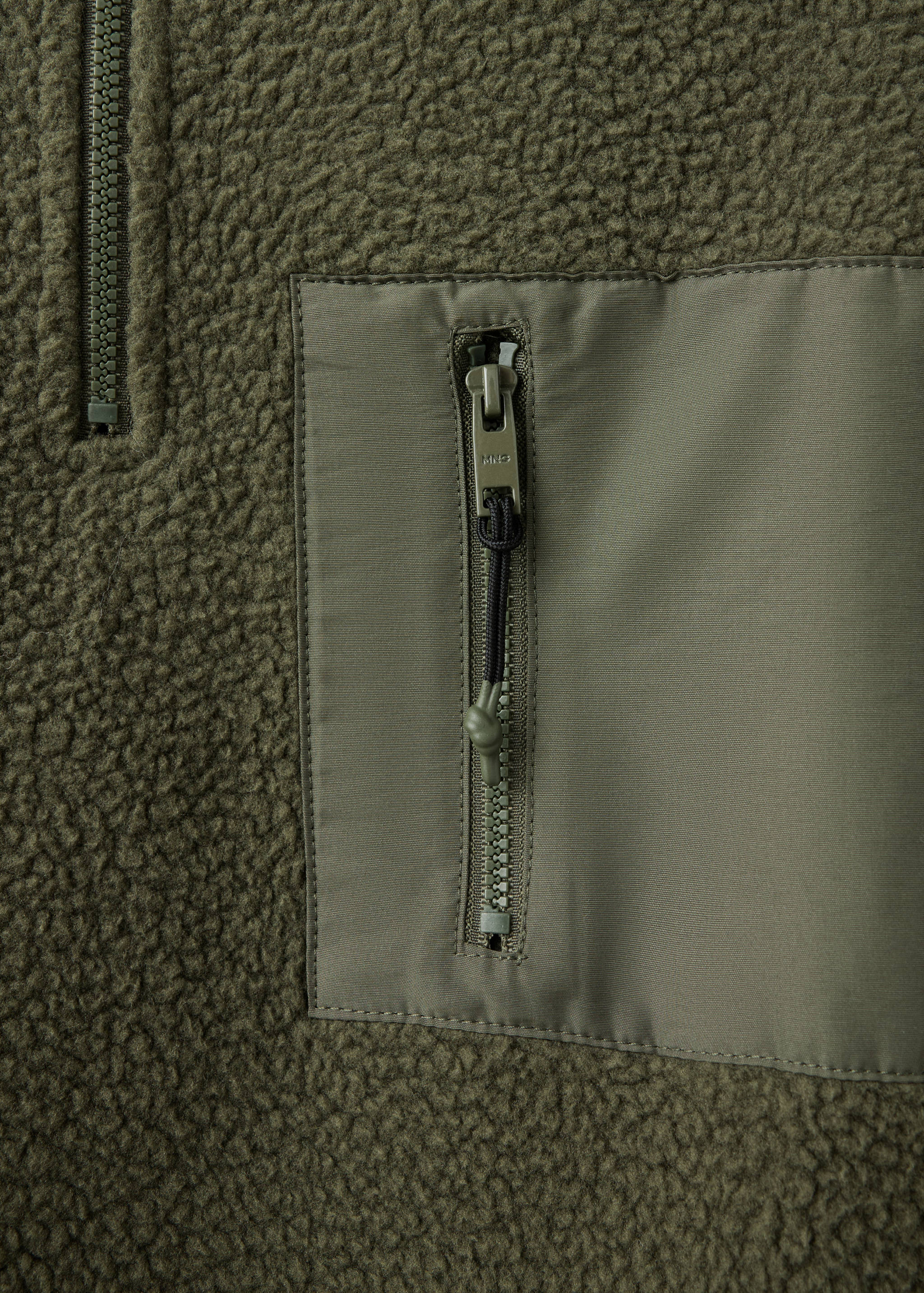Fleece jacket with pocket - Details of the article 0