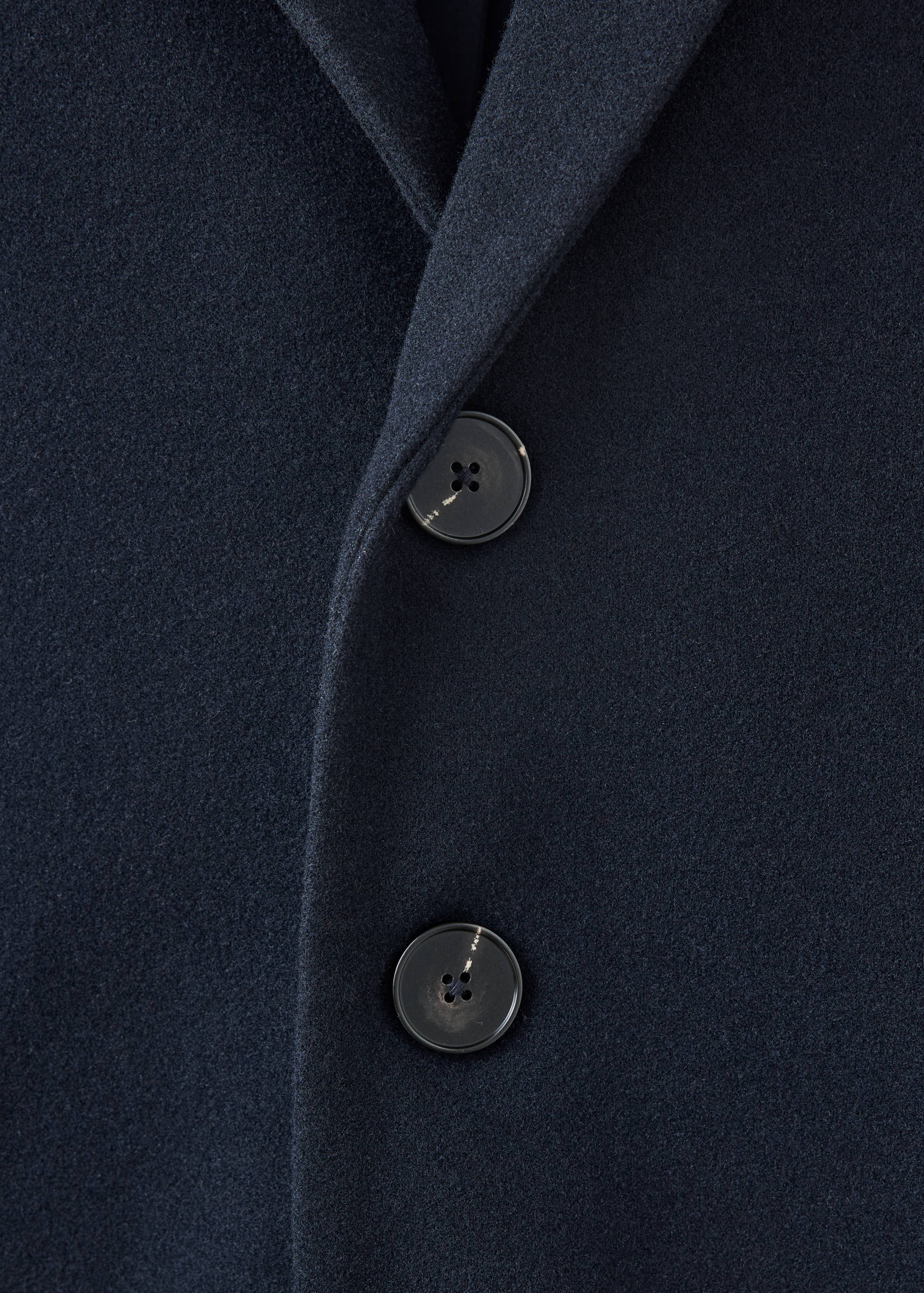 Wool coat with lapel collar - Details of the article 8