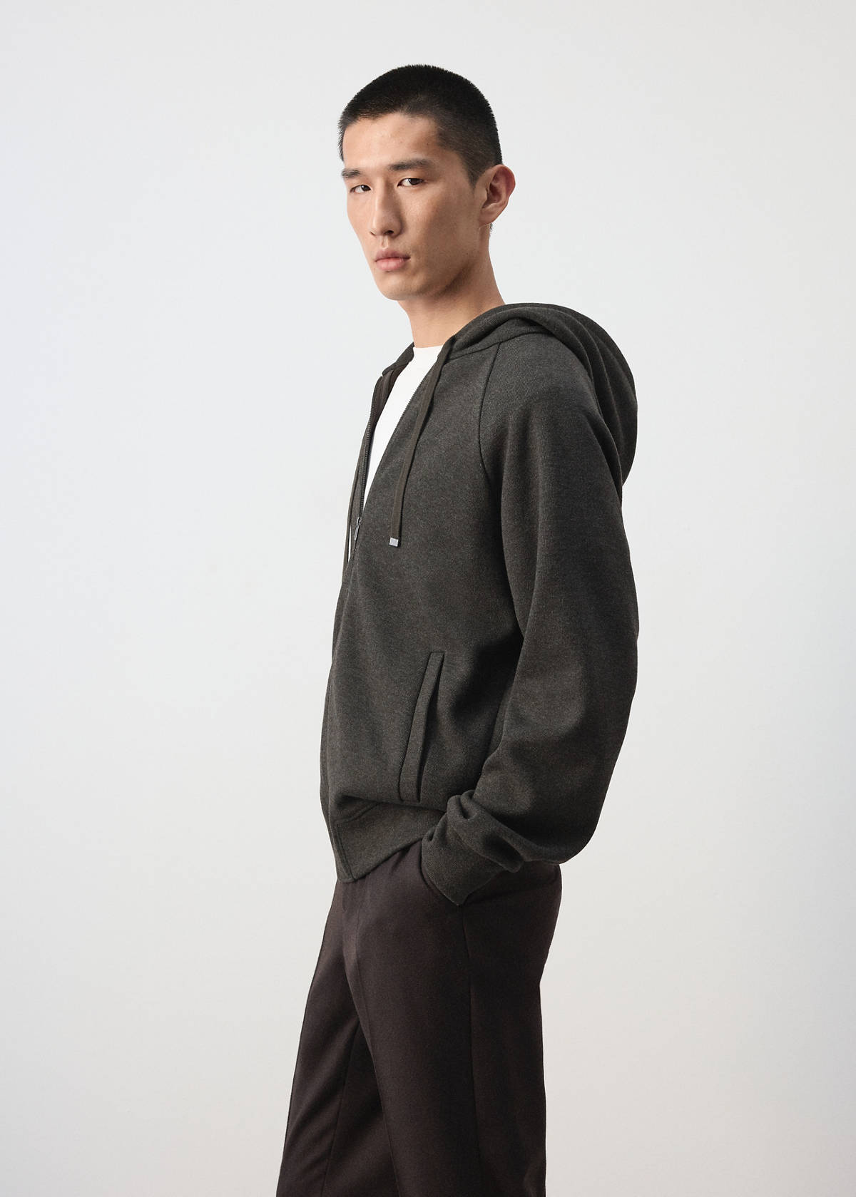 Zipped hoodie — Brown