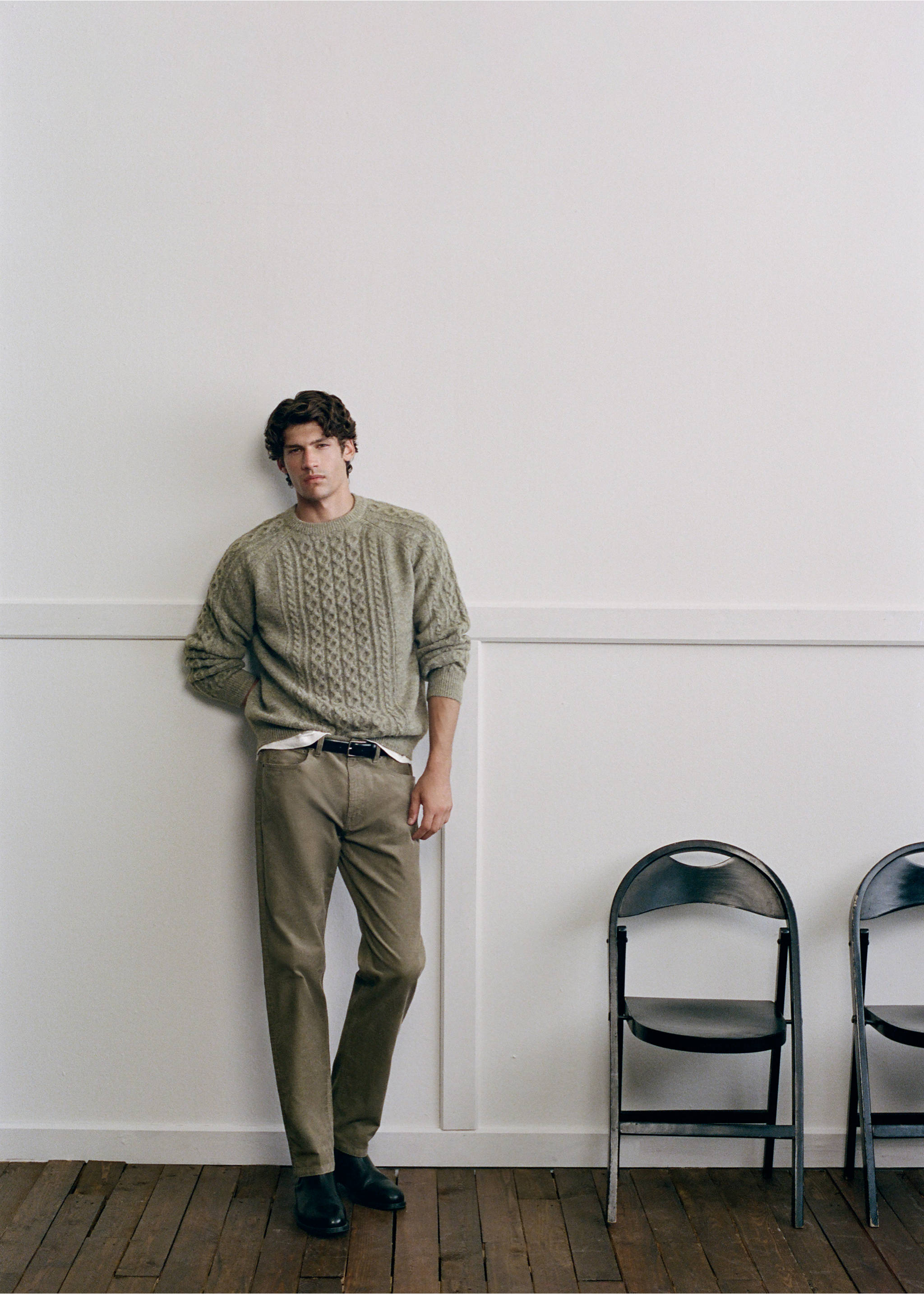Corduroy regular-fit trousers - Details of the article 5, Mink Grey. Ref: 37037900-00.