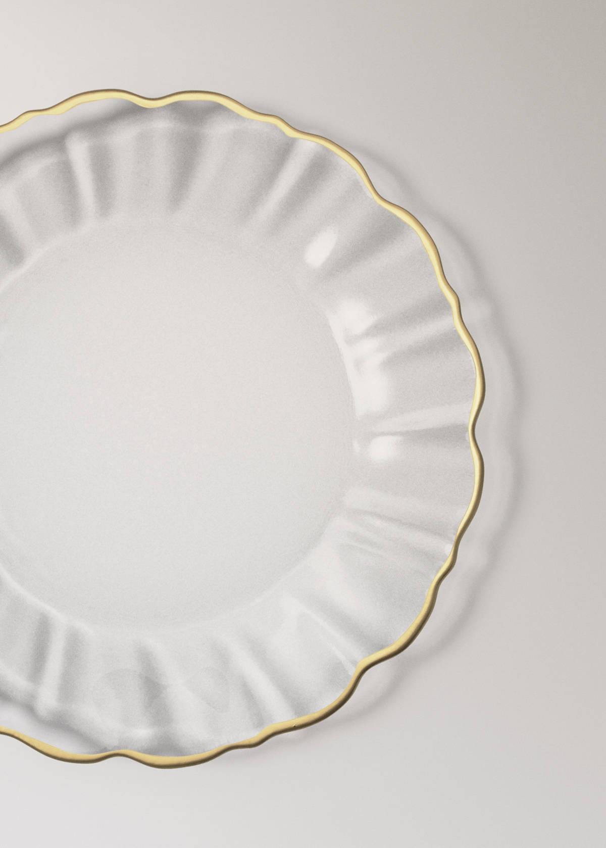 Wavy-edged glass plate — Gold