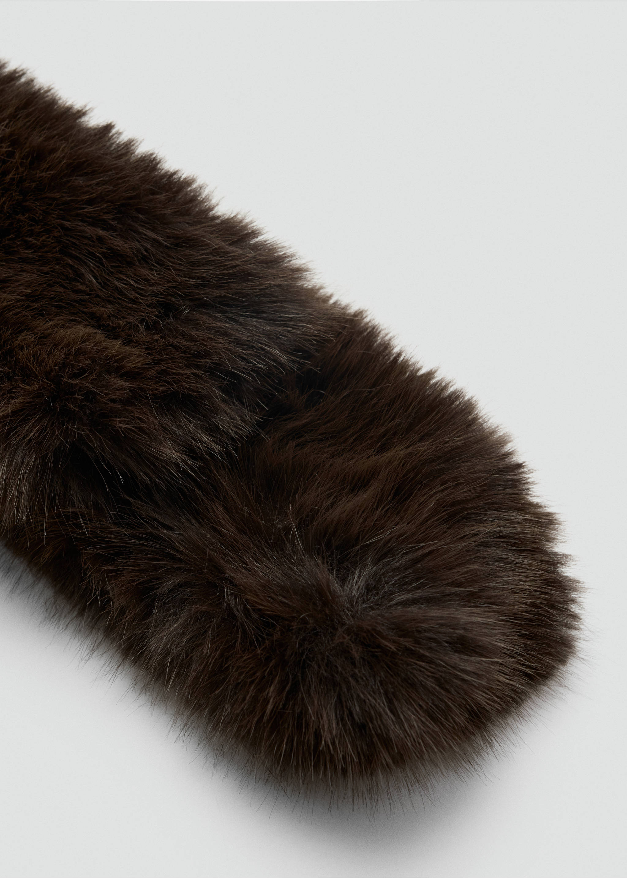 Faux-fur scarf - Medium plane, Chocolate. Ref: 37037907-00.
