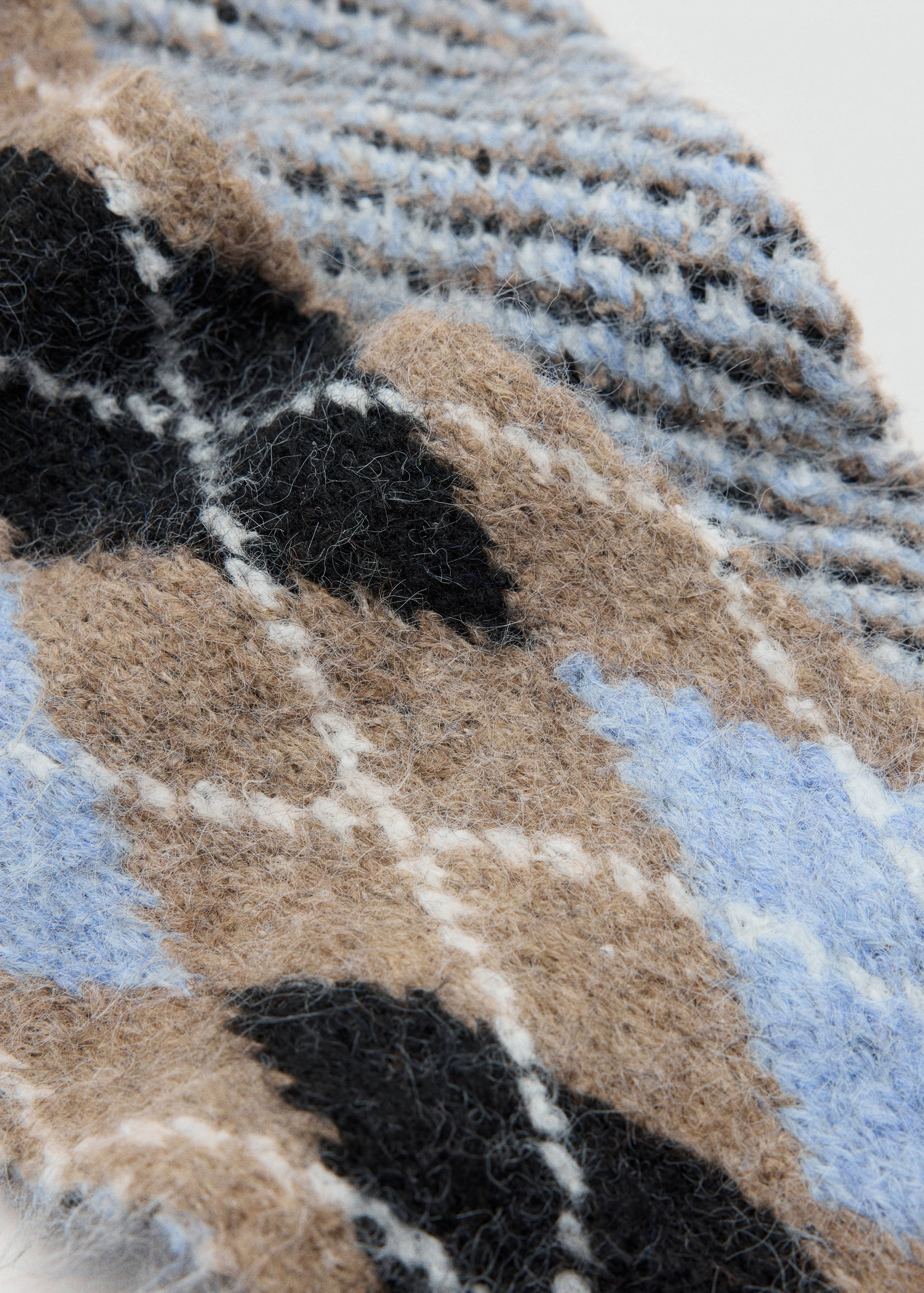 Écharpe à losanges, finition brossée - Plan moyen